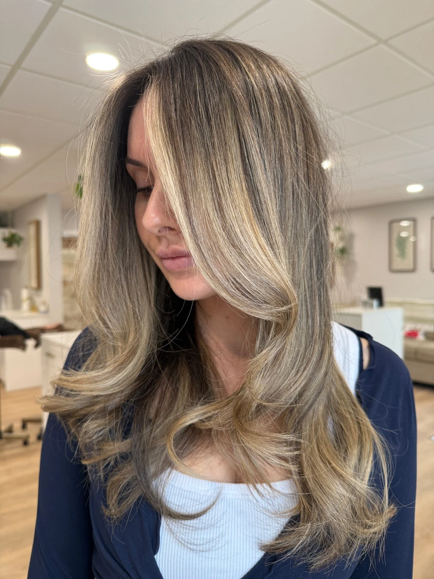 Bringing all the best of both worlds ✨🤎

This gorgeous bronde by @hairxzoie blends sun-kissed warmth with soft brunette depth for a look that turns heads daily.