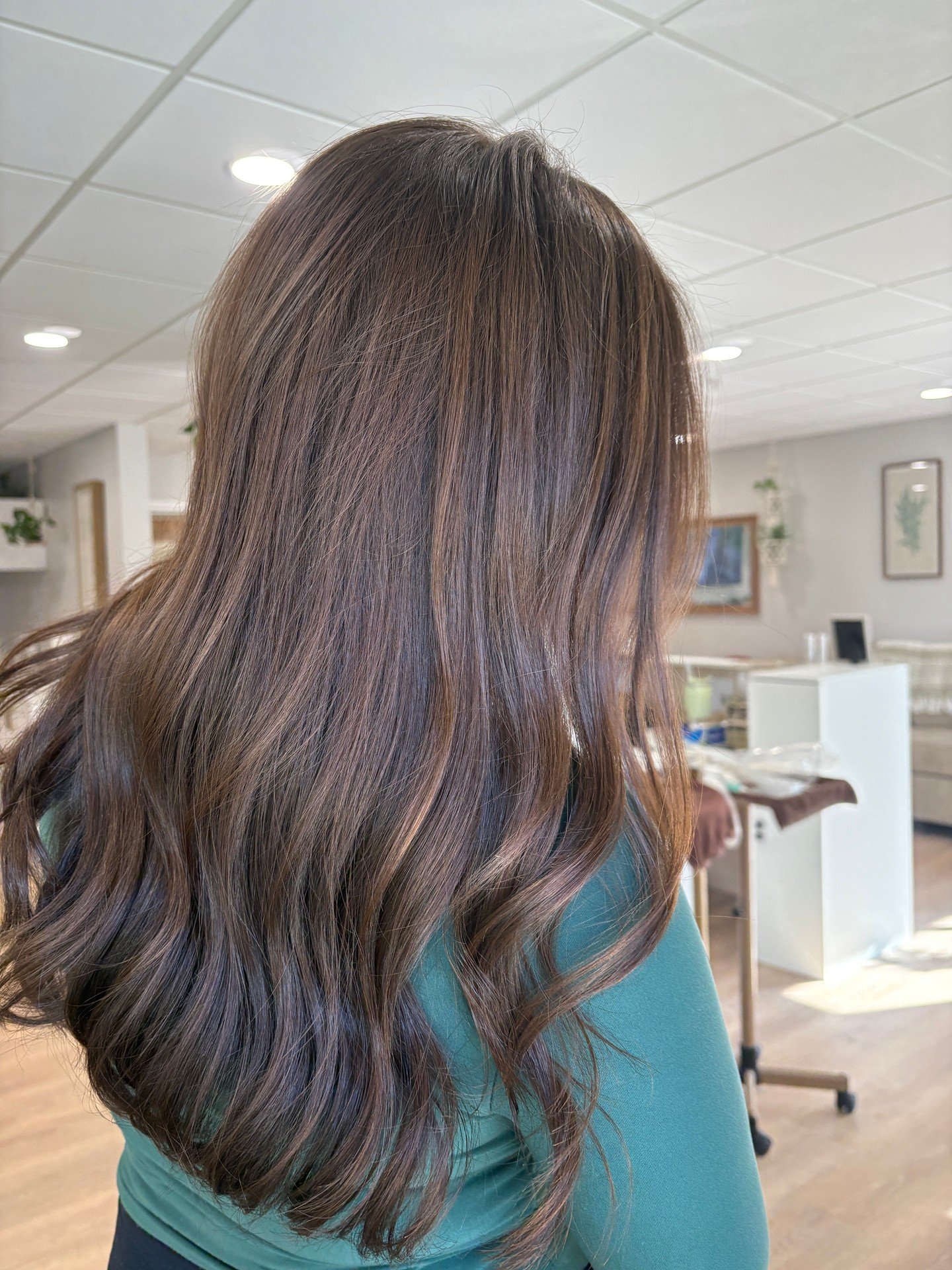 Hair by @stylesbysarahf and we&rsquo;re not over it ✨