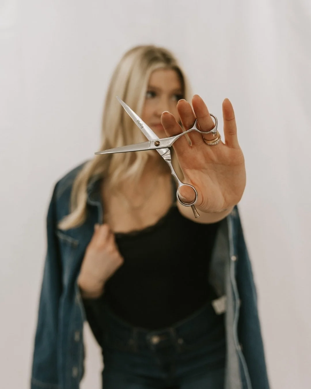 A little reminder your ends have been waiting for ✂️✨ Fresh trim, fresh feel, healthier hair &mdash; link in bio to book!