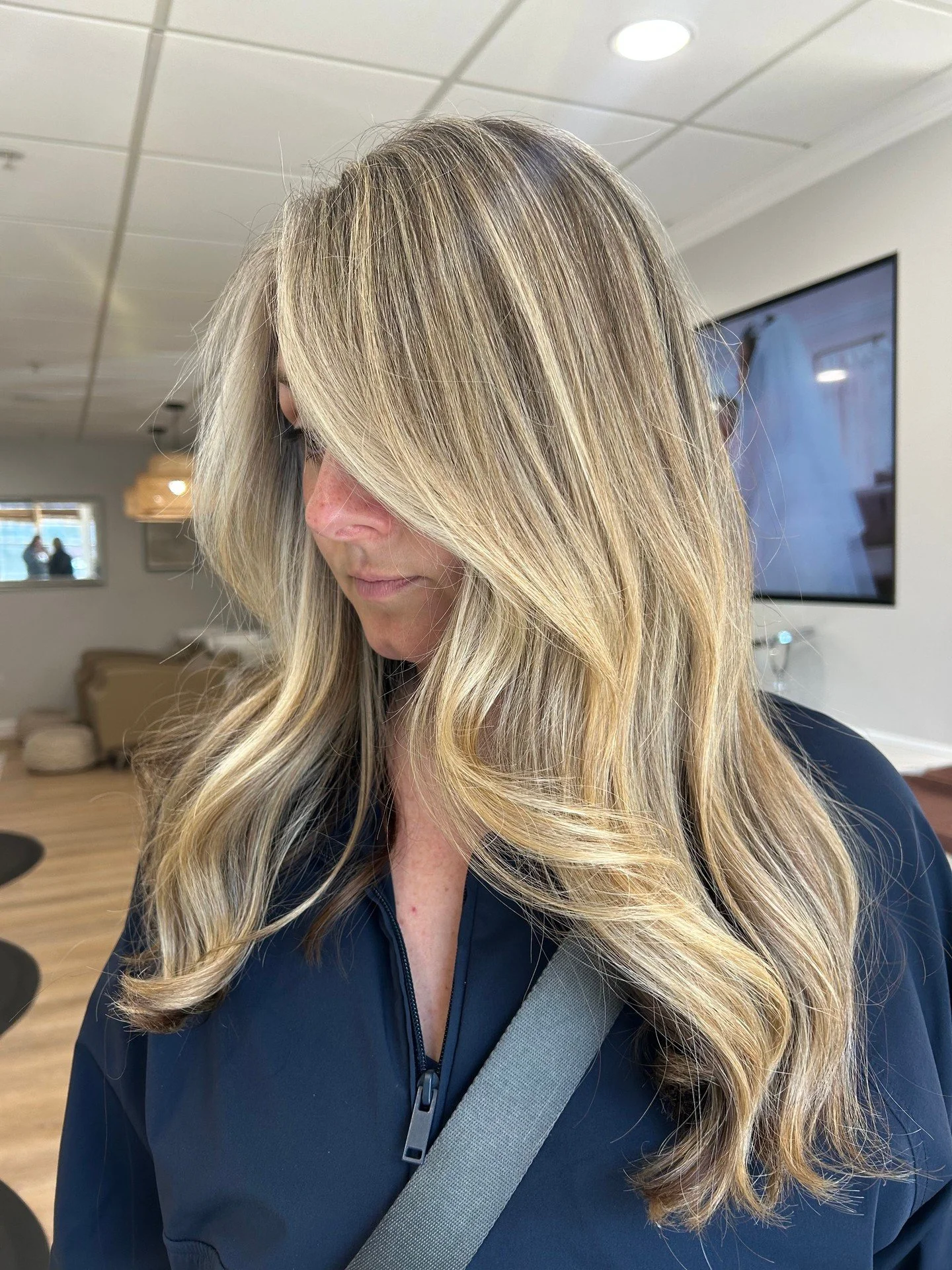 Blonde hair by @hairxzoie ✨
Whether you&rsquo;re ready to go brighter for summer or just want to refresh &amp; maintain your current hair, we&rsquo;ve got you 🤍

Link in bio to book!