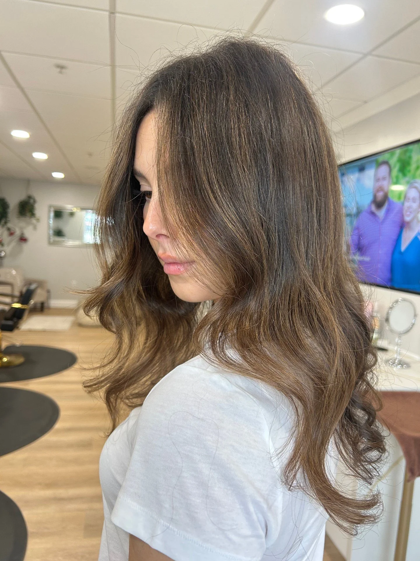 Brunette by @blondedbyzo 🤎
Soft, subtle dimension with a natural, lived-in finish ✨
Low-maintenance color that still feels elevated and glossy.

Link in bio to book your appointment 🤍
