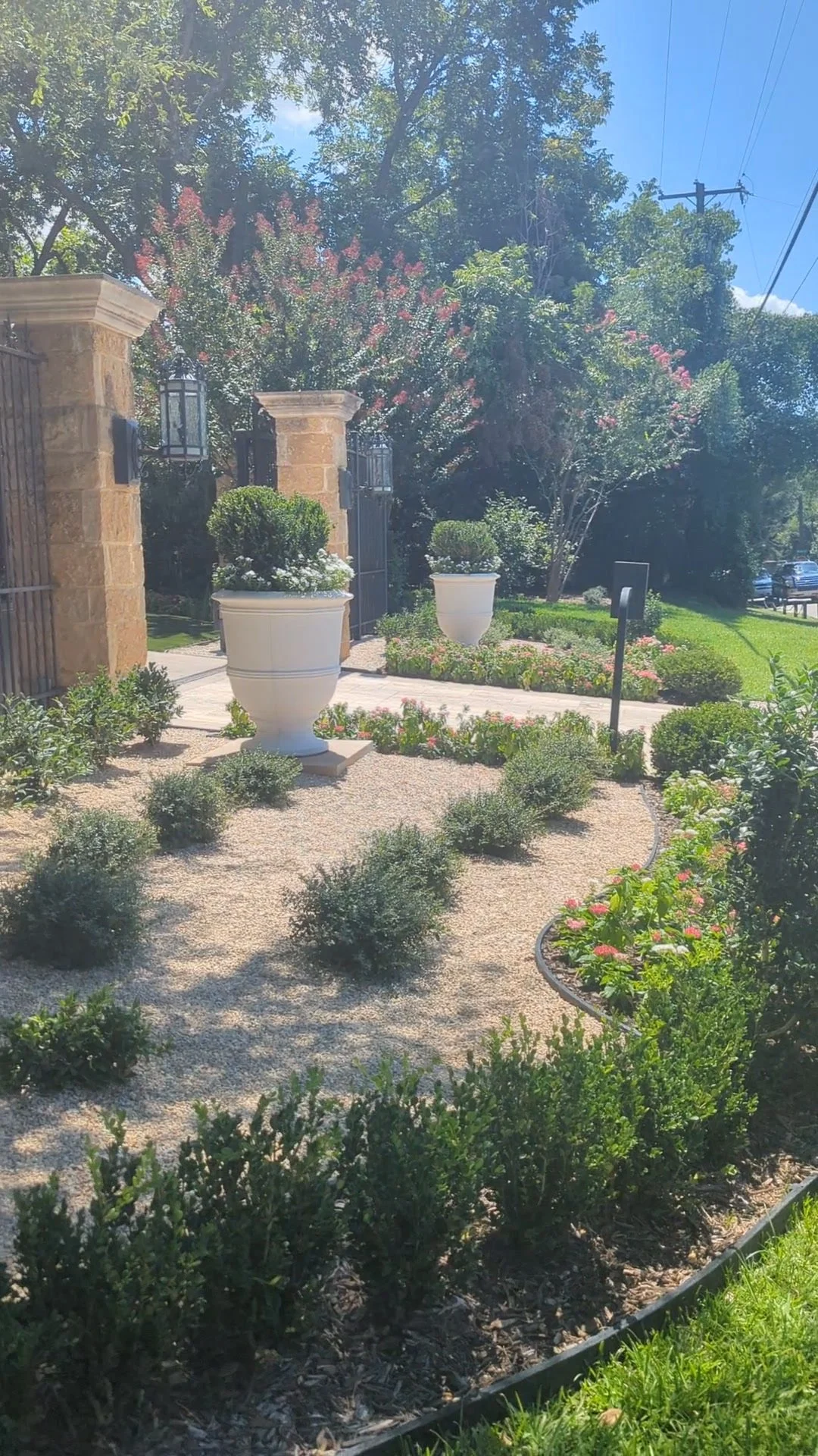 More videos of this beautiful Preston Hollow landscape renovation that is traditional yet natural and lush at the same time.

Landscape install, turf, stone work and planters by @cedarcrestgardenstx