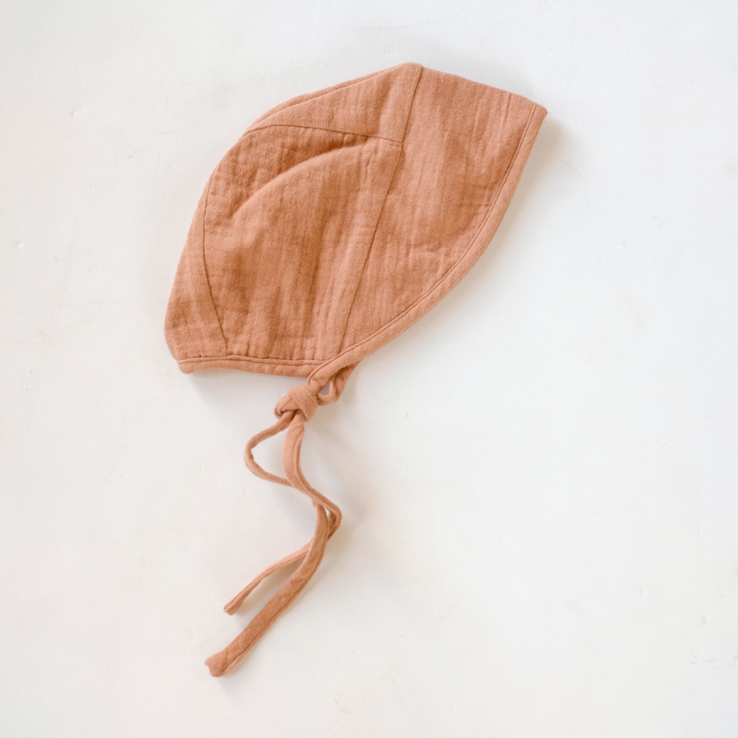 Rylee & Cru Linen Bonnet