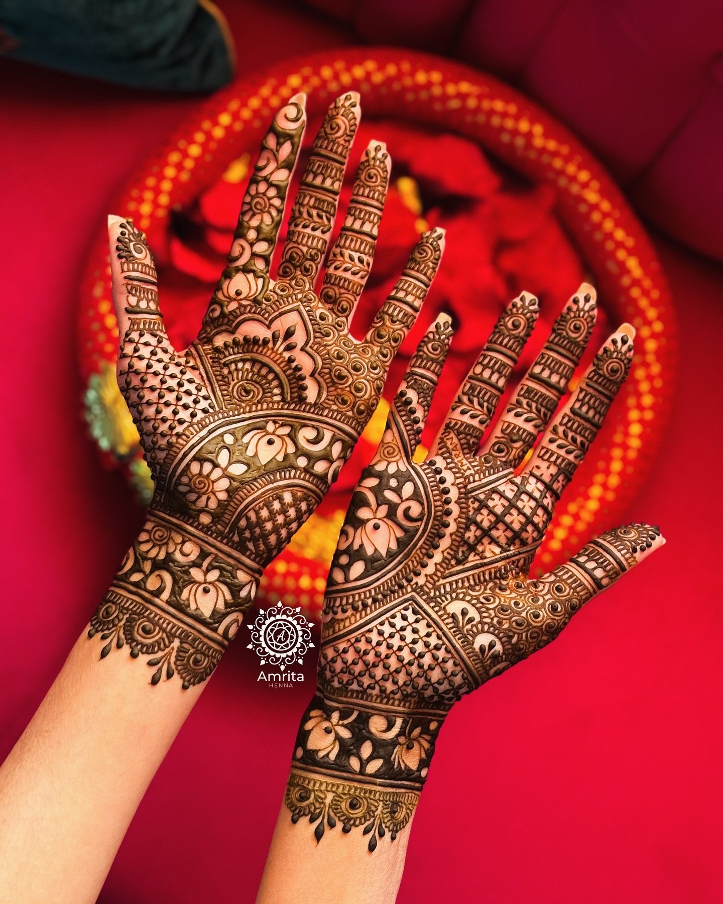✨ N A Y E L A H ✨

#HennaArt #MehndiMagic #amritahenna #bridalmehndi #hennadesign #wedmegood #orlandoart #bridalhenna #weddinginspo #indianwedding #orlandobride #mehandi #floridawedding #indianmehndi #weddinginspiration #weddingphotography #bridalfas