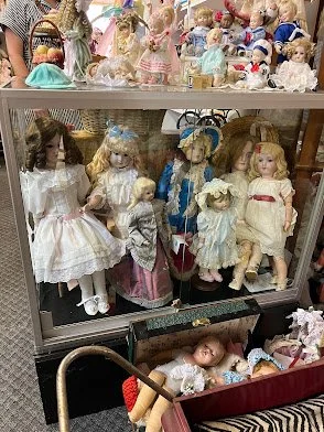 dolls2.jpg