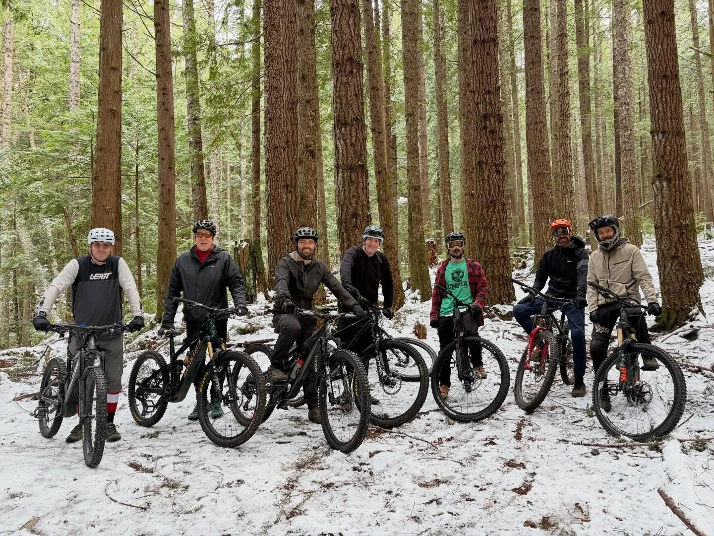 Social rides kicked off this grey Sunday! Fun was had! Thanks to all the riders who came out despite the rainy forecast, and to the clouds for holding off so we didn&rsquo;t get wet! ☔️

The climb from the mattresses got us warmed up and ready to des