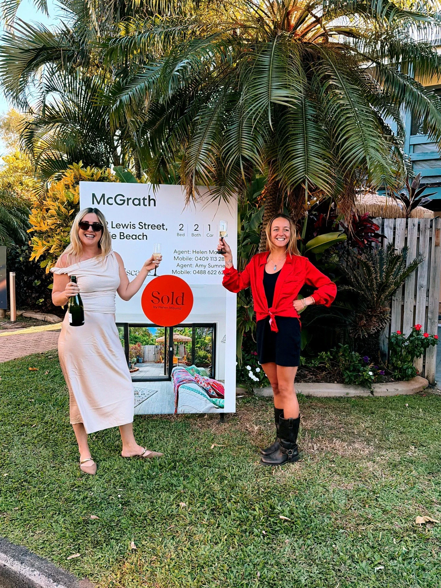 Privileged to have assisted J in securing her first home - a beautifully renovated, fully furnished townhouse in one of Airlie Beach's most tightly held complexes, just a short stroll from the Main Street and waterfront.

The highlight was celebratin