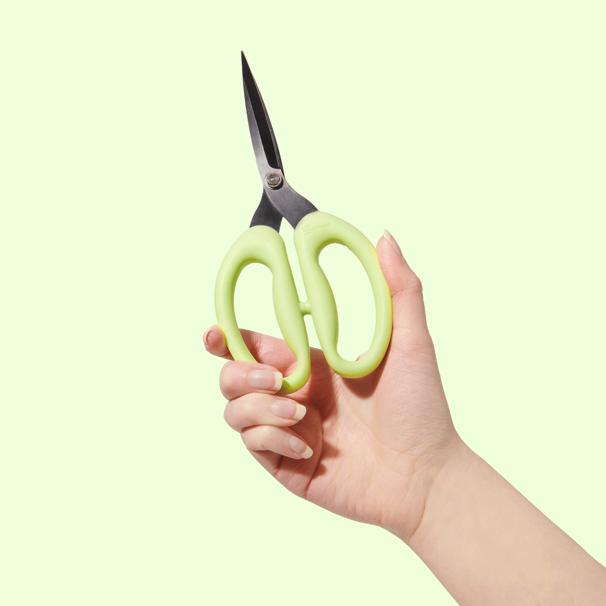 SOHMO Go-To Scissors - Large GIF1.gif