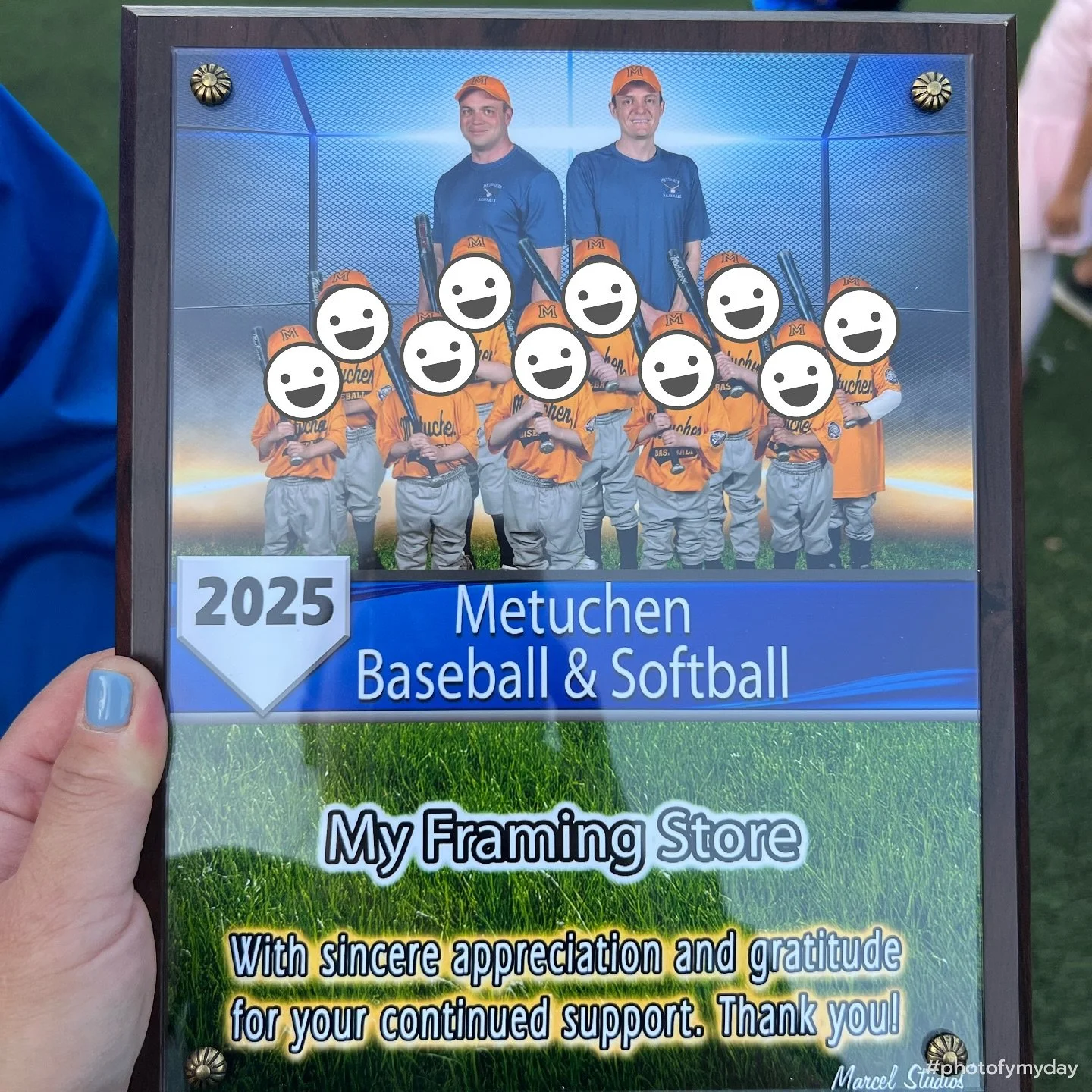 As a small business, one of our greatest joys is giving back. Proud sponsors of the tiniest champs! 🏆💙⚾
.
.
.
#metuchennj #metuchenbaseball #teeball #baseball #customframing #myframingstore #smallbusiness #shoplocal
