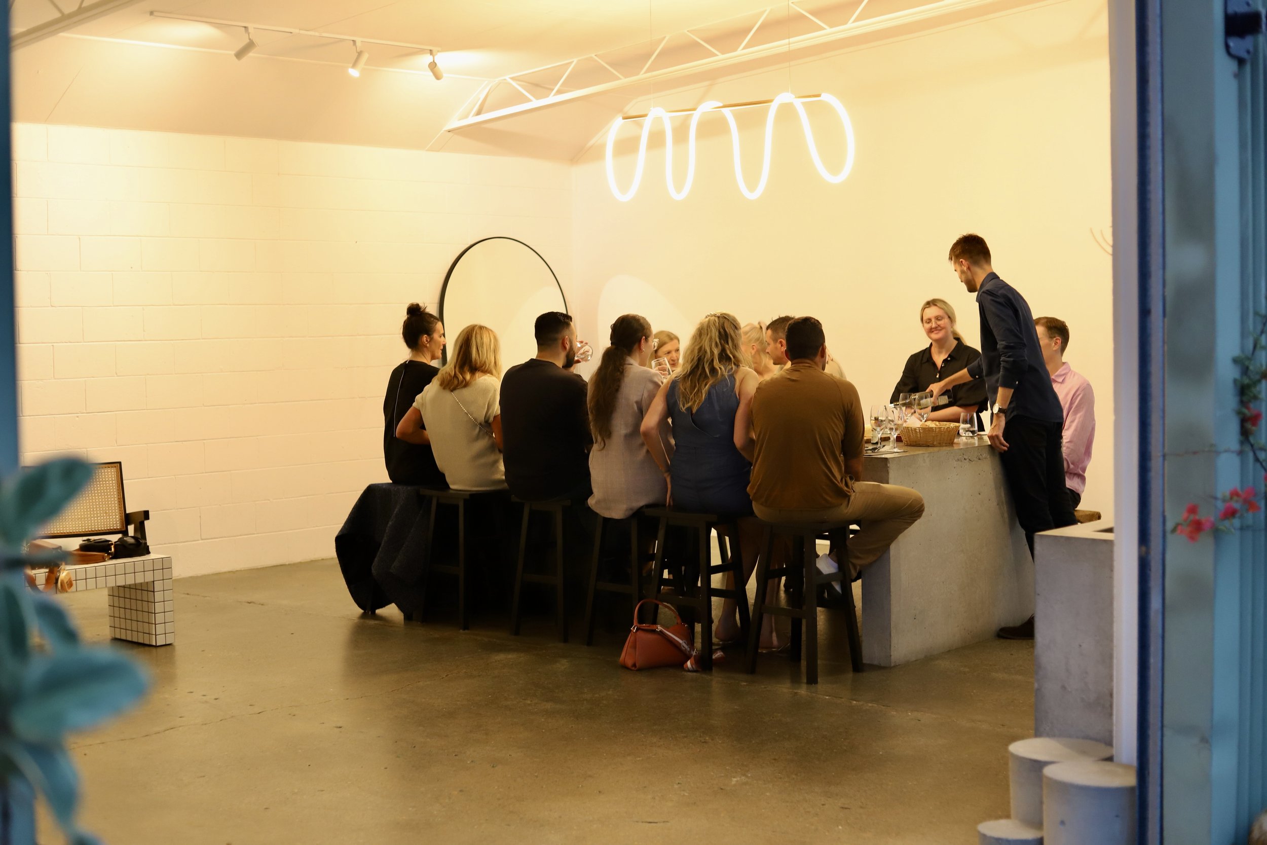 Comparative wine tasting setup for learning tasting techniques of wine tasting