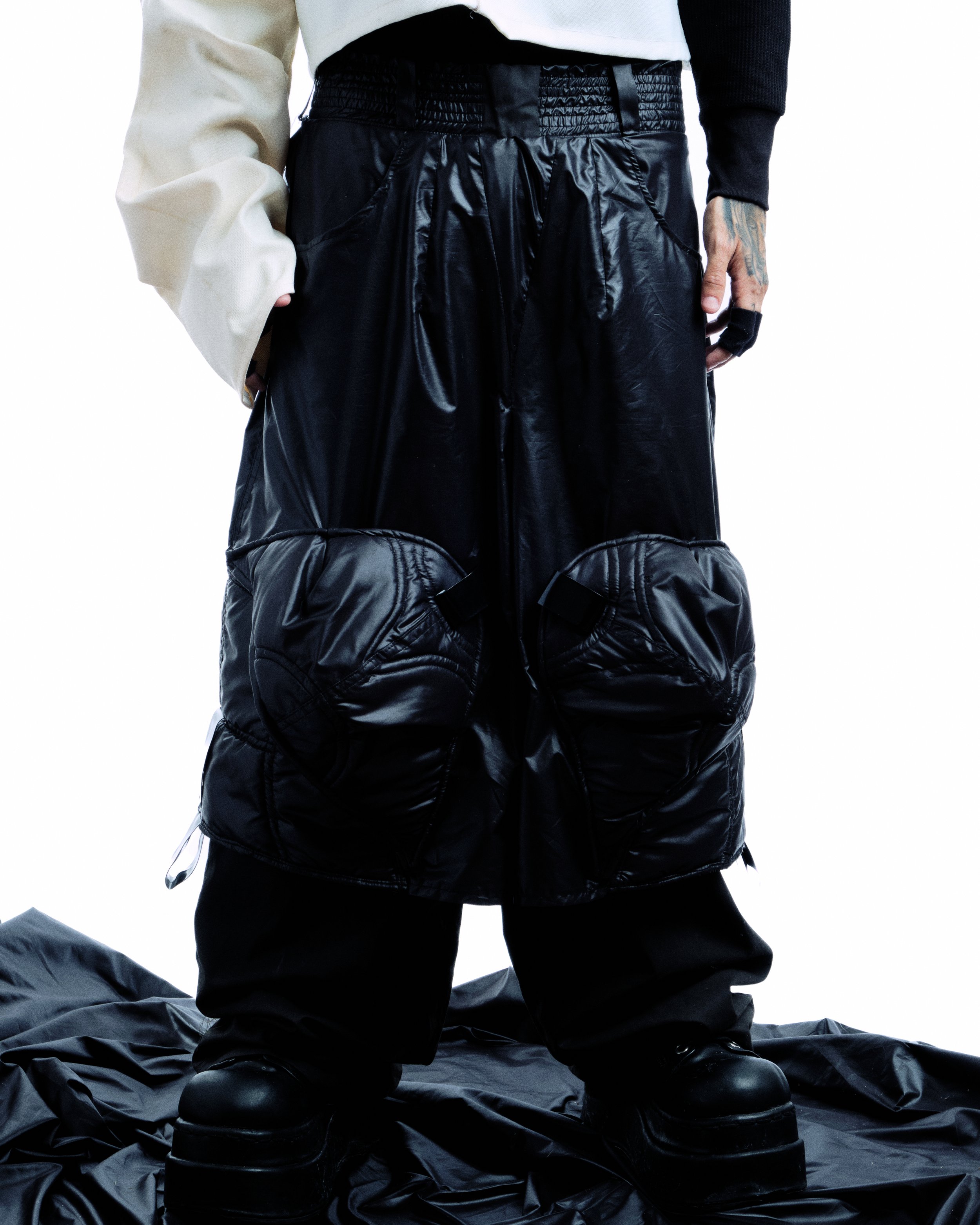 BLACK B KNEE PADS PANTS