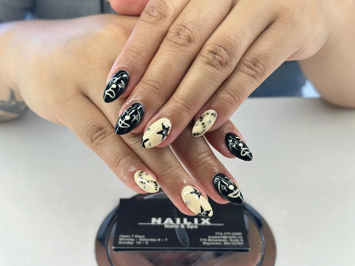 She gets ready for spooky season 👻
👉 👉Treat yourself to 10% OFF any nail APPOINTMENT 🌱🥰
📍770 Broadway, Raynham, MA 02767
📞774-777-0285
🌐https://www.nailix.co/