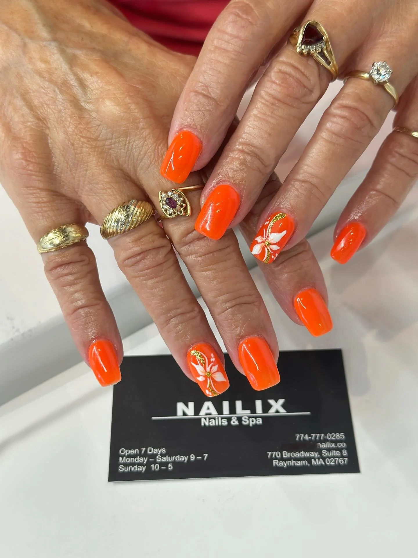 Cozy tones for Fall vibes 🍂🍄🎃
👉 👉Treat yourself to 10% OFF any nail APPOINTMENT 🌱🥰
📍770 Broadway, Raynham, MA 02767
📞774-777-0285
🌐https://www.nailix.co/