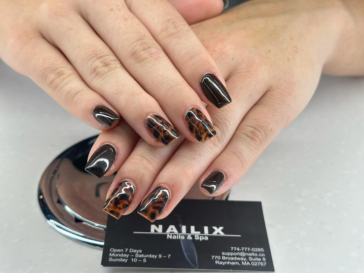 What is the name of this design? 
Turtle shell? Or cheetah print? 
👉👉 10% OFF for appointment 
Make an appointment now!! 
📲 774-777-0285 
🌐 Nailix.co 
📍770 Broadway, Raynham MA