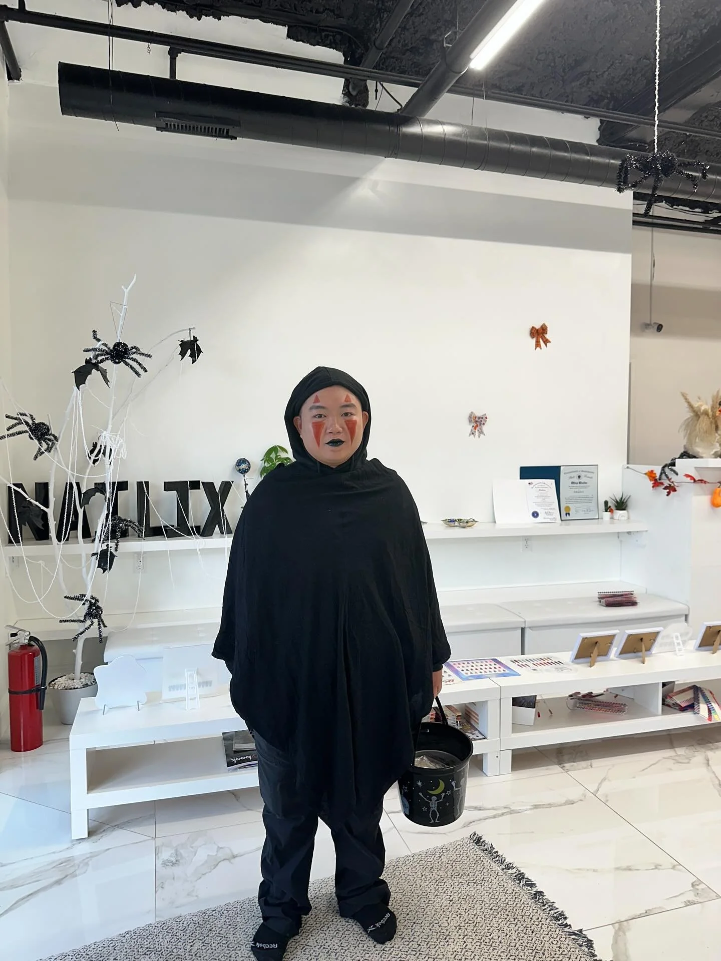 🎃 SPOOKY FUN ALERT ! 👻🧌☠️
Trick-or-Treat at Our Salon! NAILIX
Bring your little ghosts and goblins by for some Halloween treats today!
We&rsquo;re hosting Trick-or-Treat for kids at the salon from 5:00 PM to 7:00 PM.
Stop by in costume for some ca