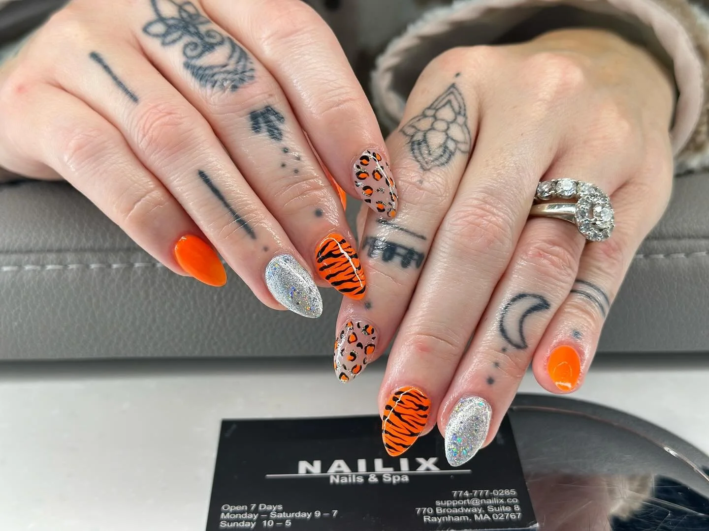 Falling in love with these new fall hues. Perfect for cozy season ❤️