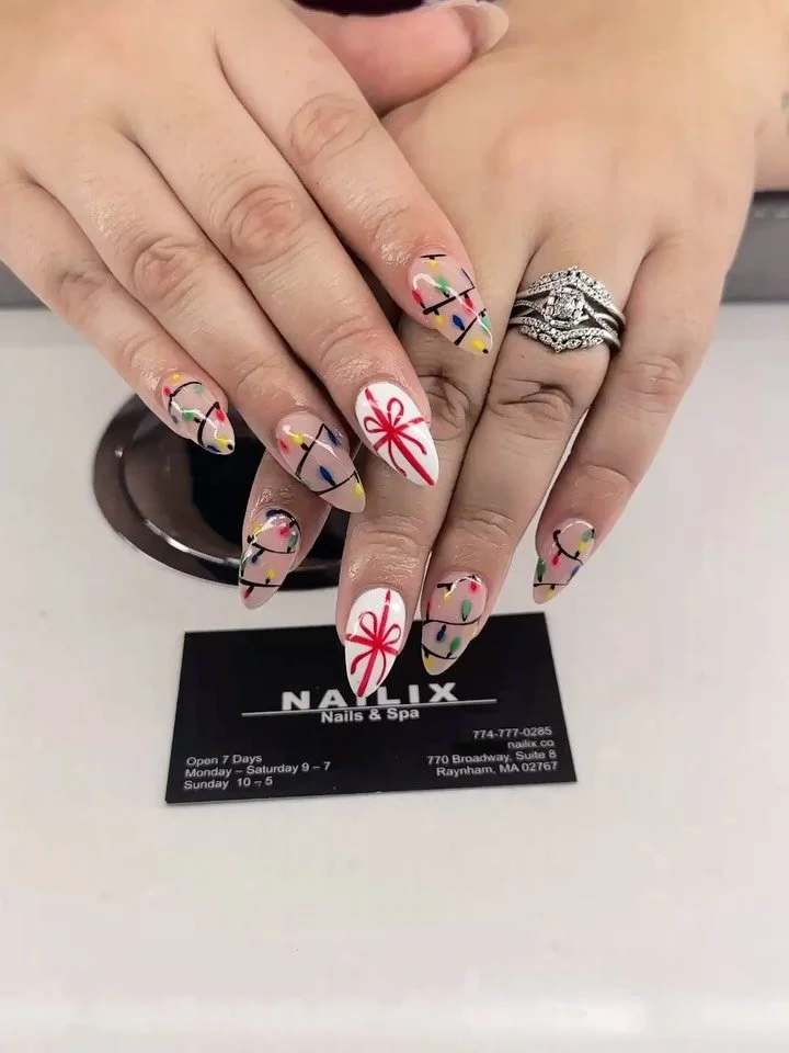 Early Christmas glow-up 🎄🎁💡
#christmasdecor #christmasnails🎄💅❄️☃️ #nailsdesign