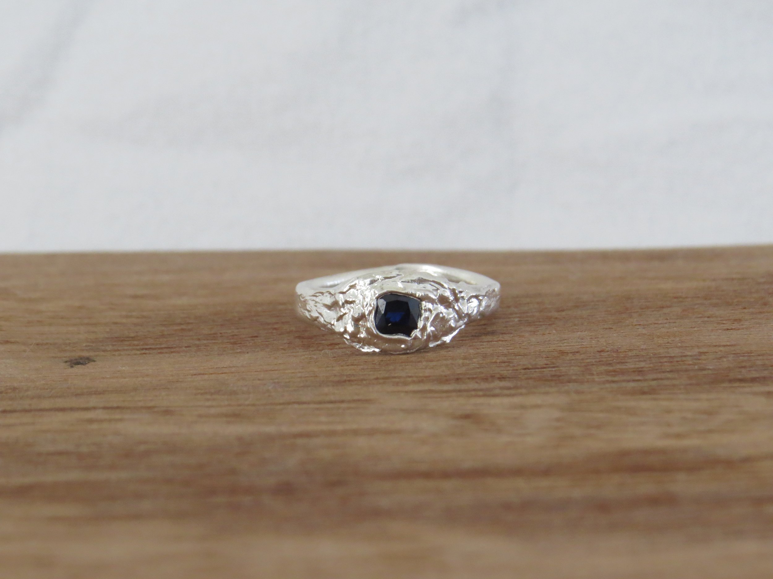 Akuna ring