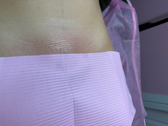Brazilian wax with Deisy 