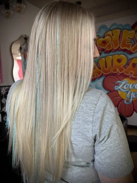 Blonding & Tinsel with Sarah 