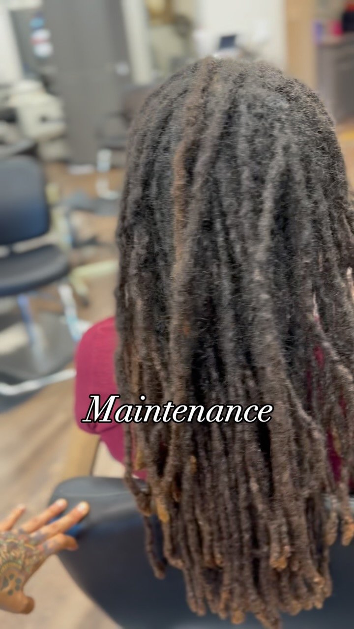 Loc Maintenance.👏🏽💚
#locjourney #locs #loctician #travelingloctician #crochetlocs #locartist #dreadheadnation #locmaintenance