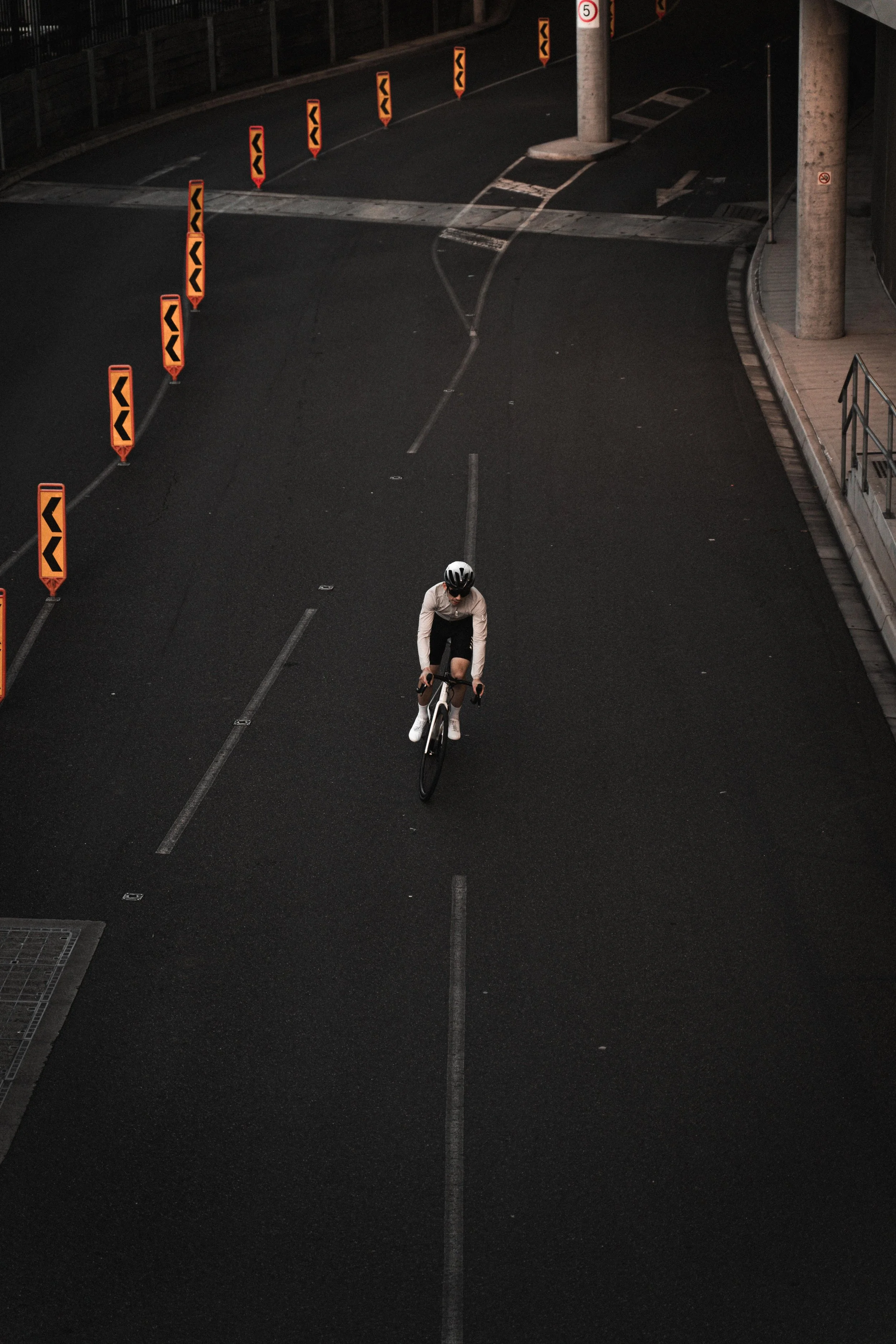 Dean Aethos White 23 @derekvrebel - 17 - 2023_.jpg