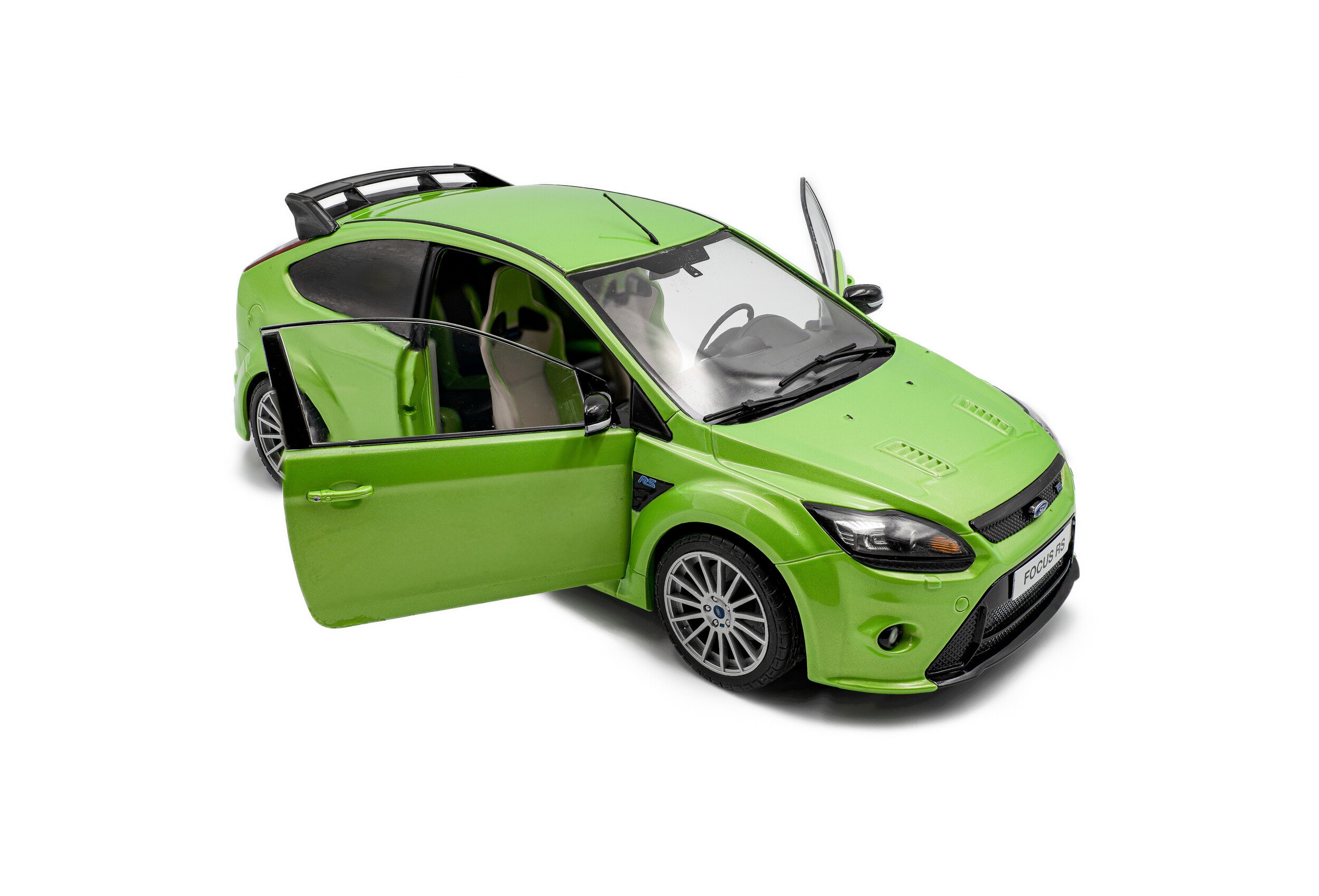 s1813101-ford-focus-rs-mk2-ultimate-green-metallic-2009-07.jpg