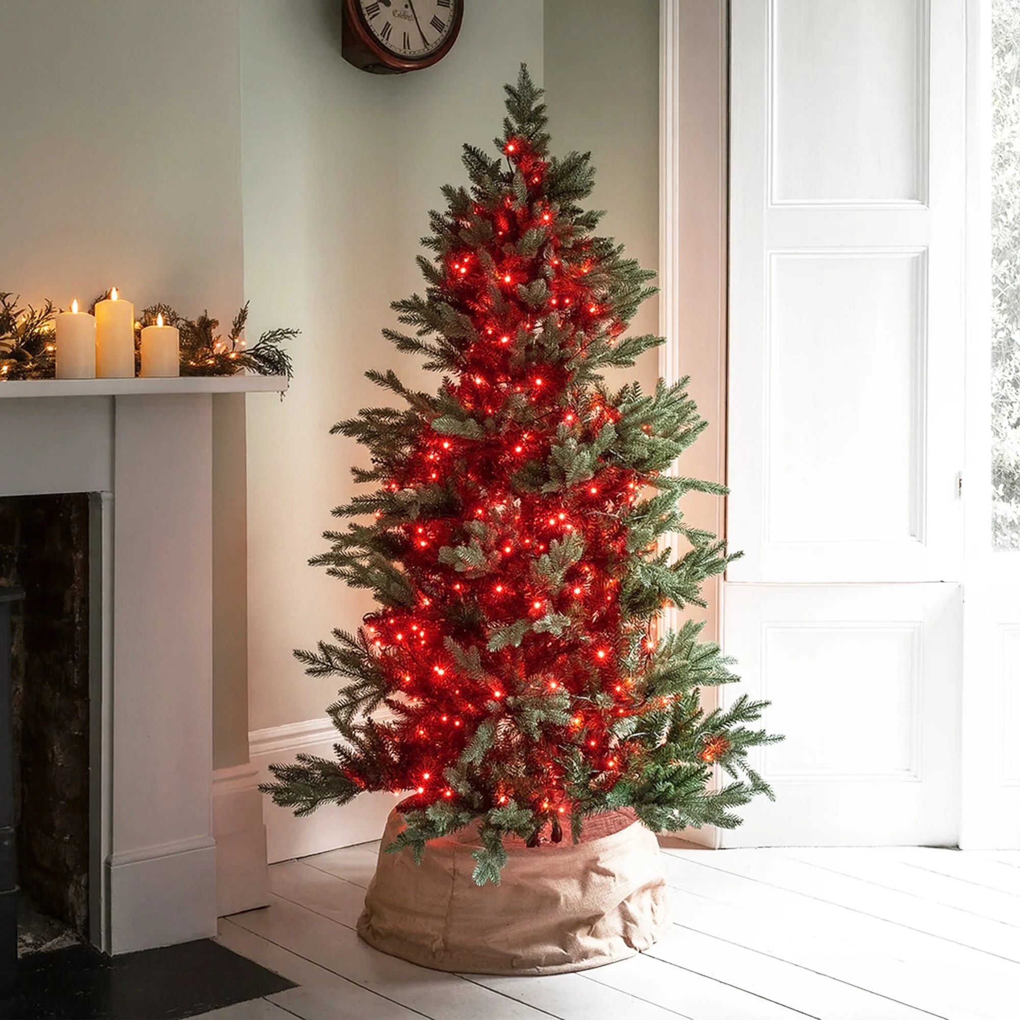 LL001LV240RG-240-led-fairy-light-chain-red-lexi-lighting-02.jpg