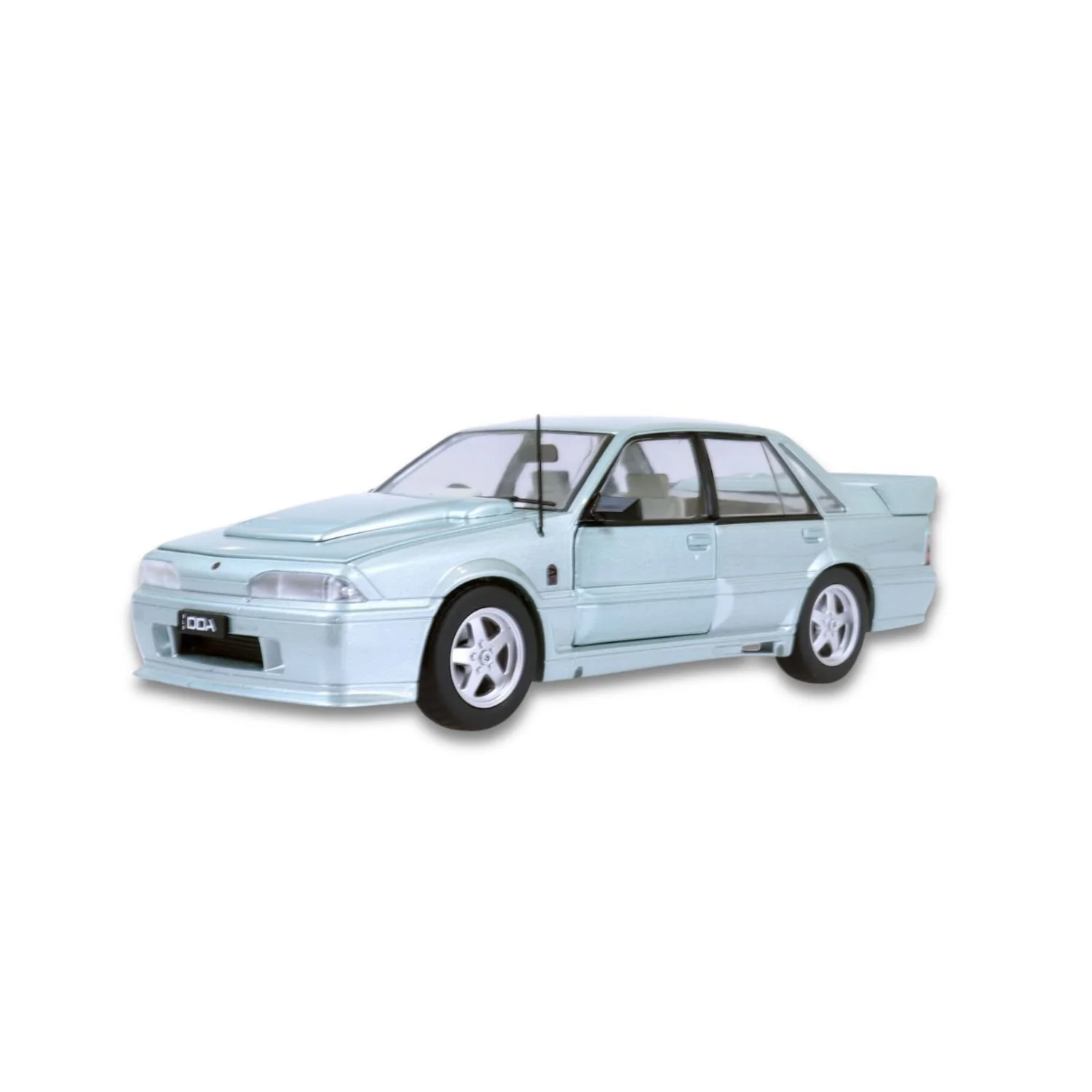 1 24 HSV VL Walkinshaw model car in Panorama Silver DDA Collectables.jpg
