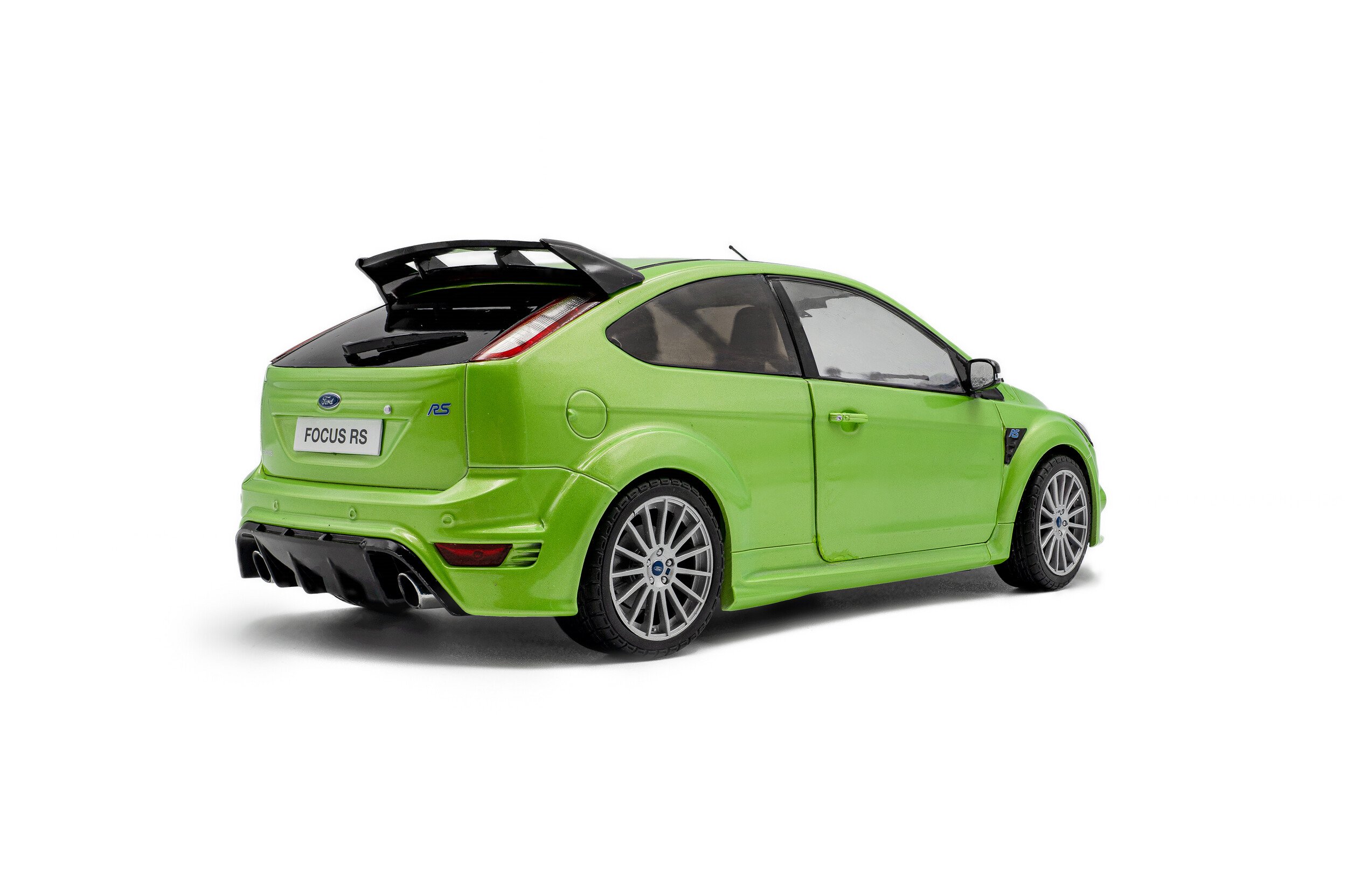 s1813101-ford-focus-rs-mk2-ultimate-green-metallic-2009-04.jpg