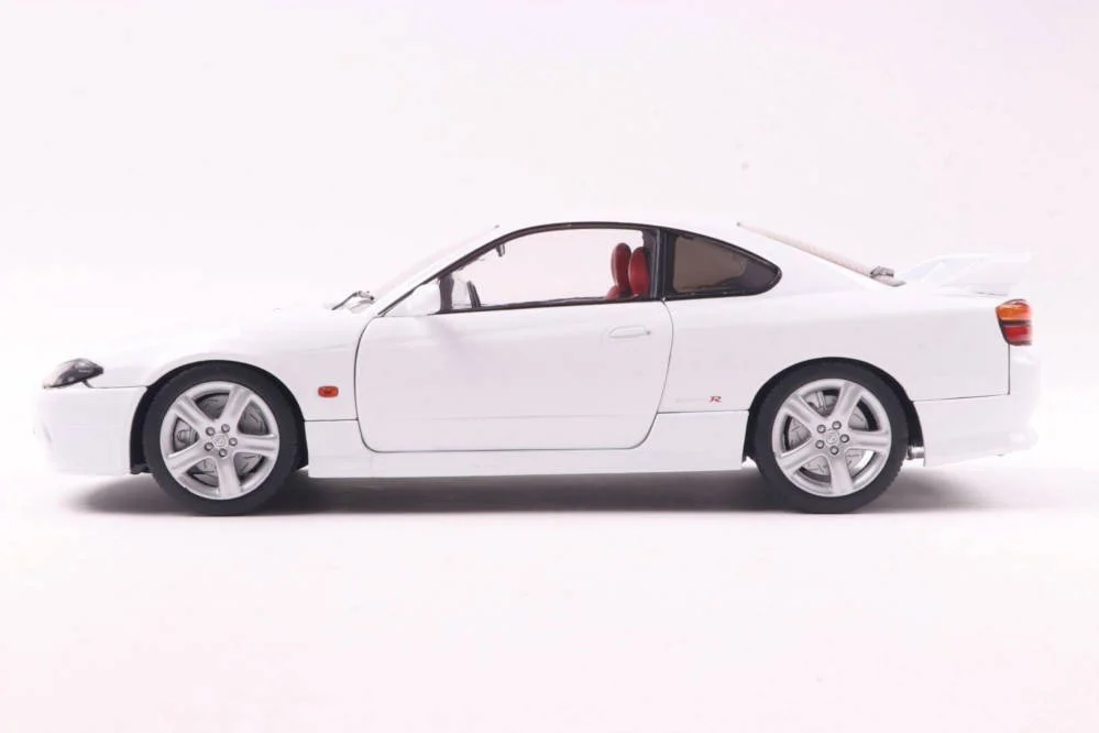 nissan-silvia-s15-spec-r-aero-1999-white-solido-scale-1-18-s1812201-s1812201-39832.jpg