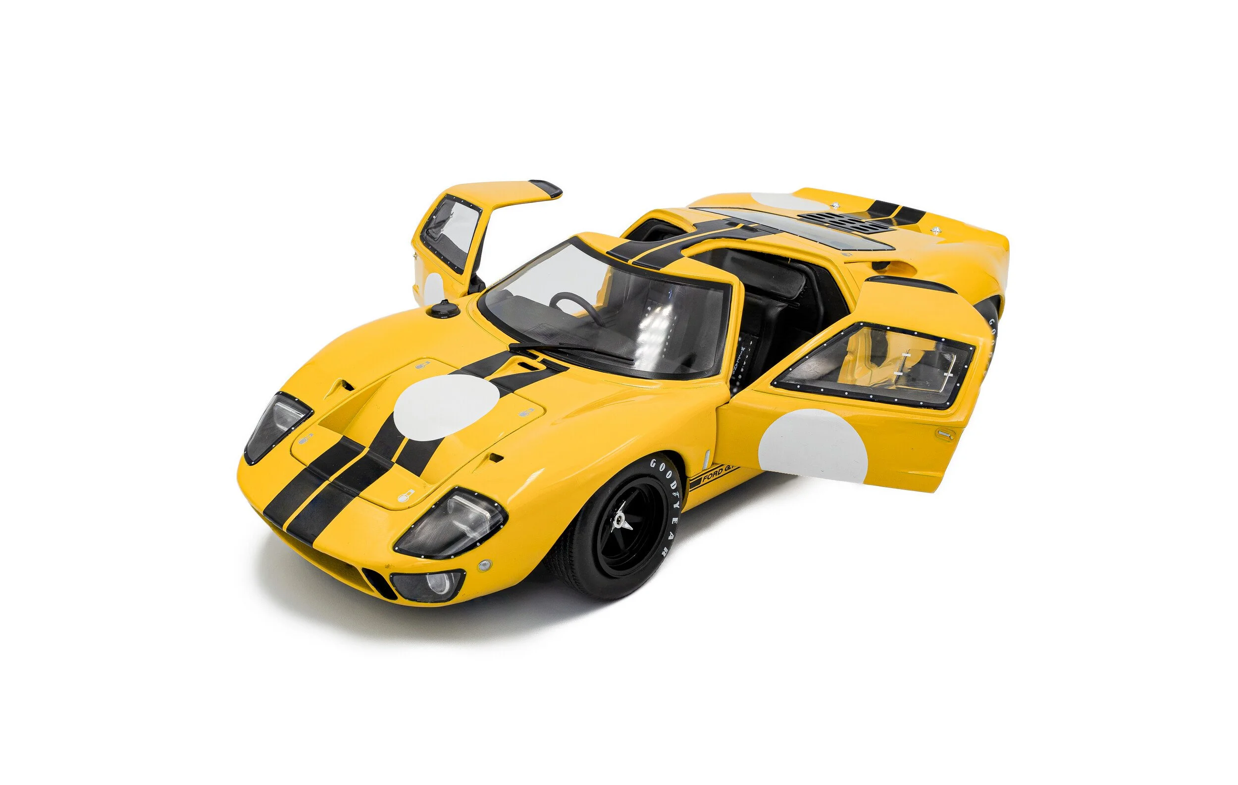 s1803011-ford-gt40-mk-1-1968-07.jpg