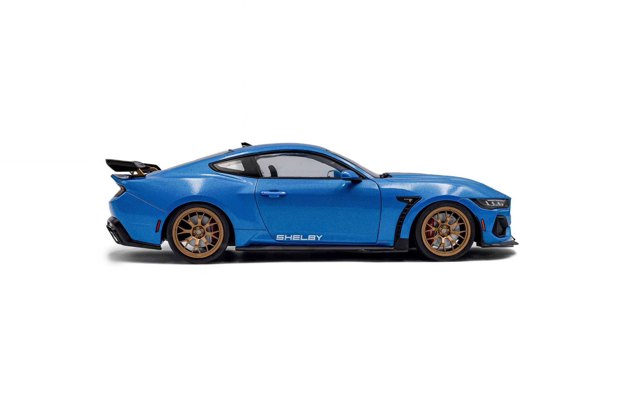 s1813802-shelby-mustang-super-snake-grabber-blue-metallic-2025-05.jpg
