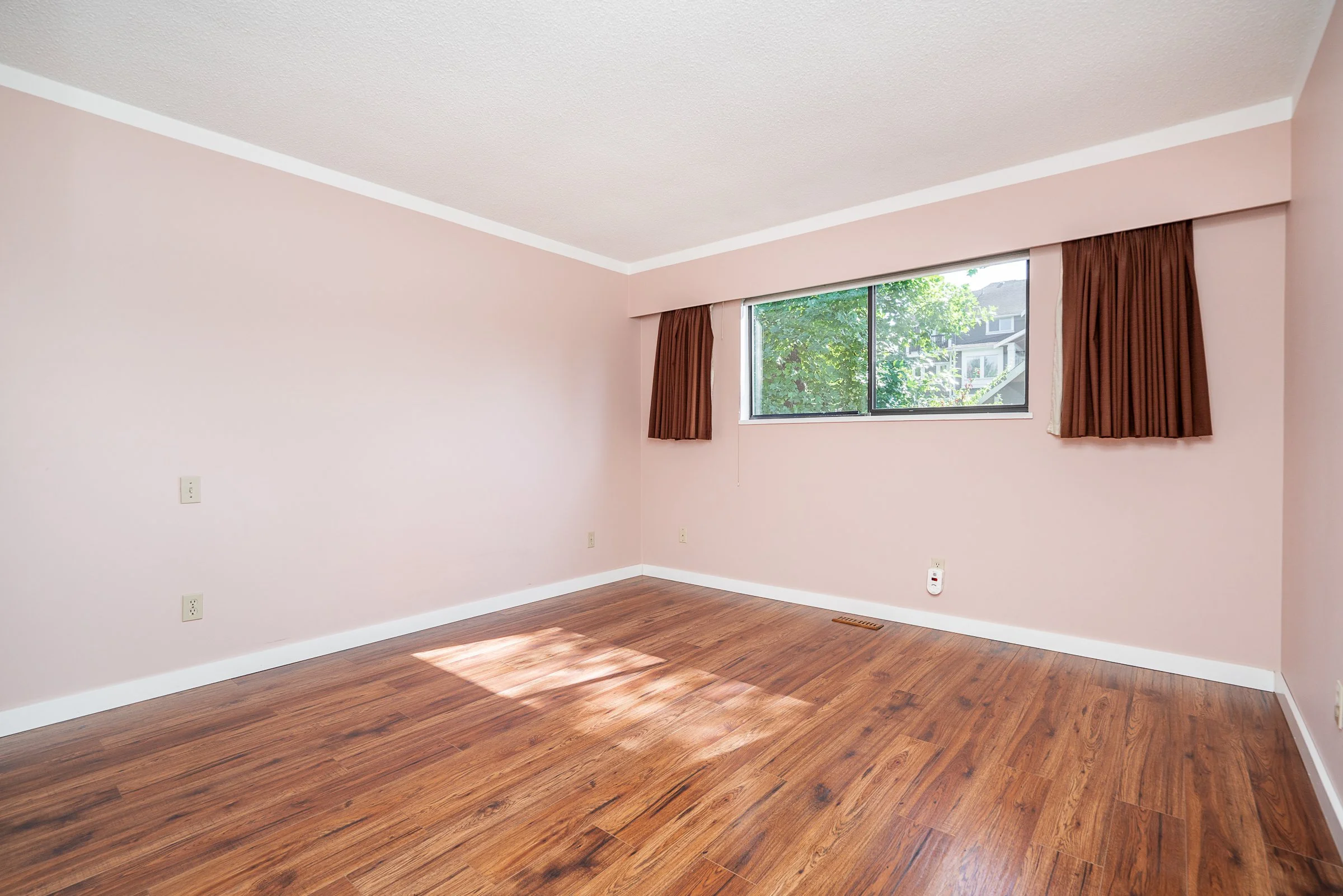 5-Tuxedo-Place-Port-Moody-Carolyn-Pogue-Best-Port-Moody-Real-Estate-Agent-16.jpg