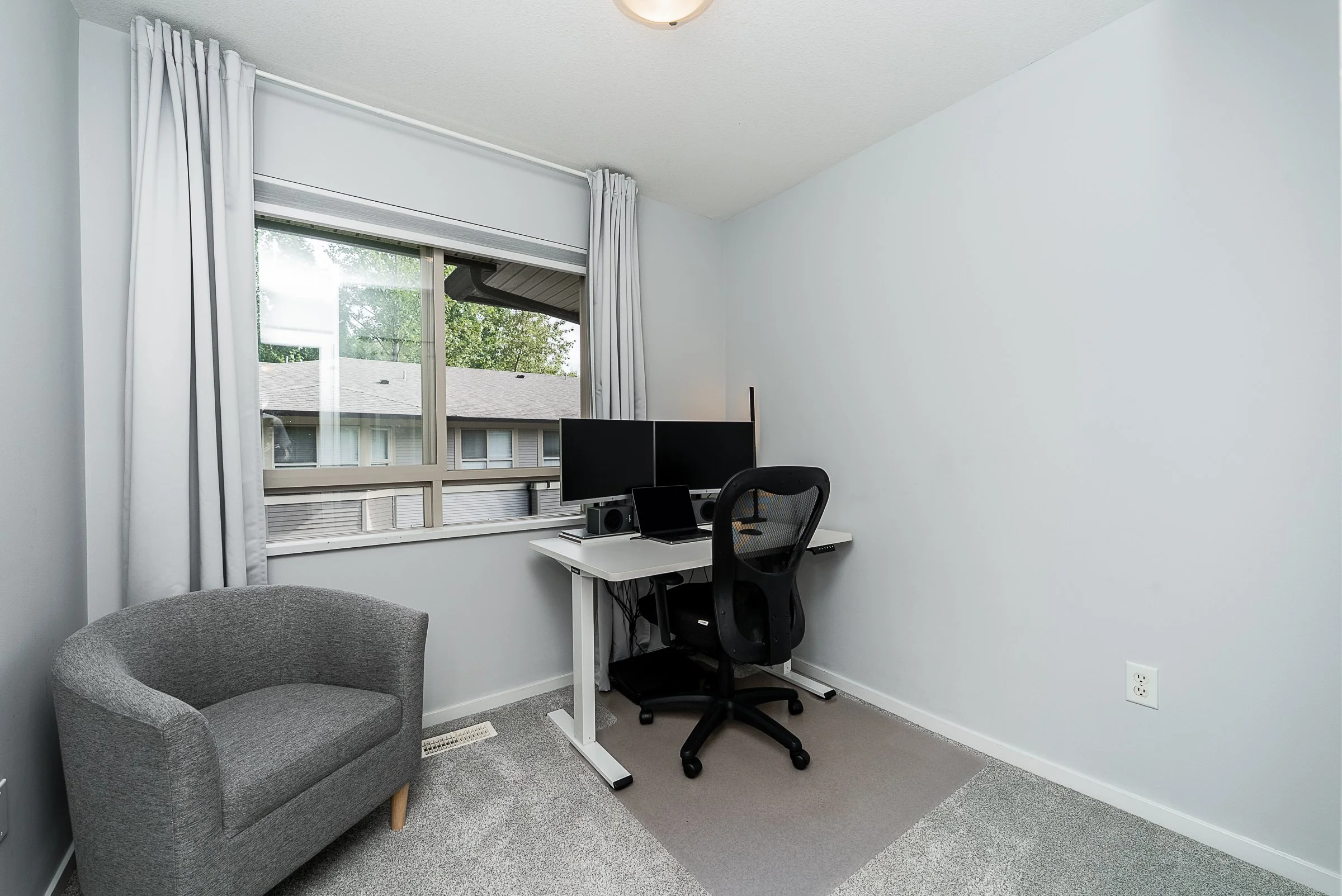Klahanie-Townhome-For-Sale-17-100-Klahanie-Drive-Port-Moody-Carolyn-Pogue-Best-Port-Moody-Real-Estate-Agent-22.jpg
