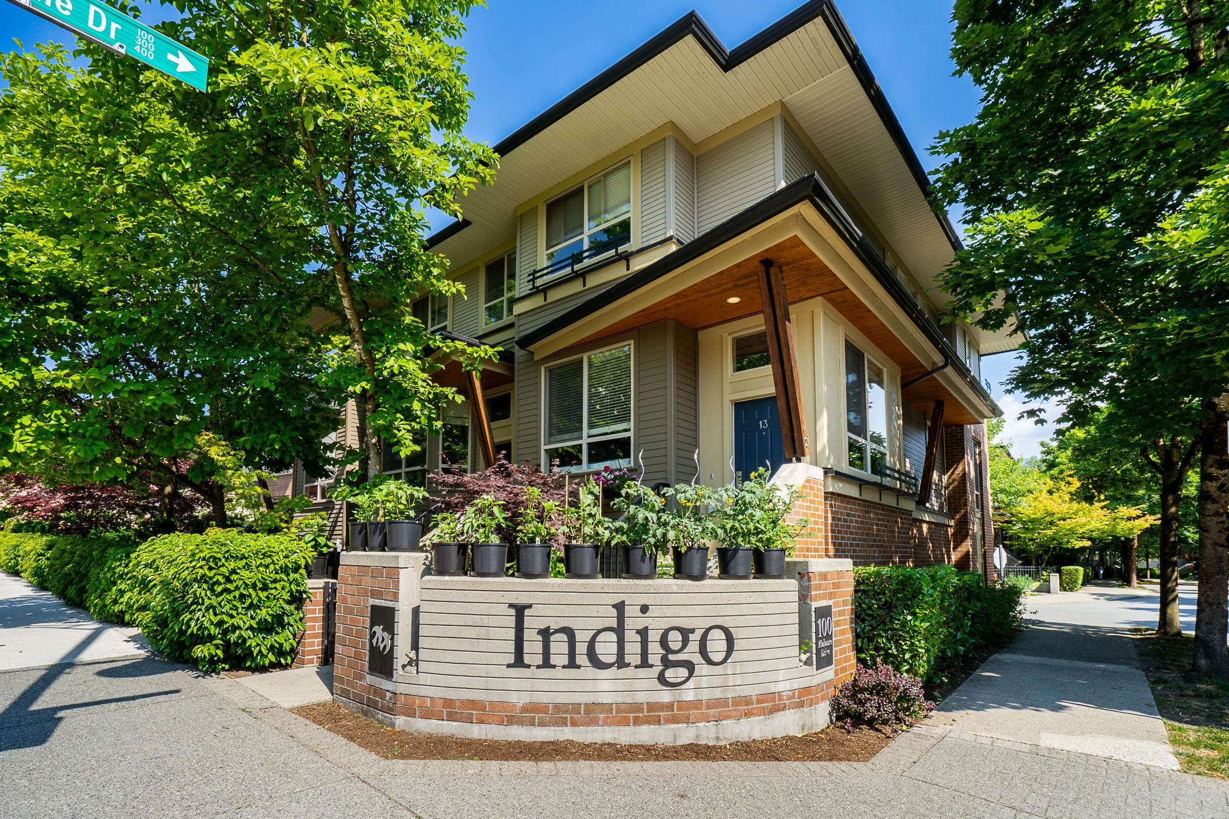 3-100-Klahanie-Drive-Port-Moody-Carolyn-Pogue-Best-Port-Moody-Real-Estate-Agent-in-Klahanie-27.jpg