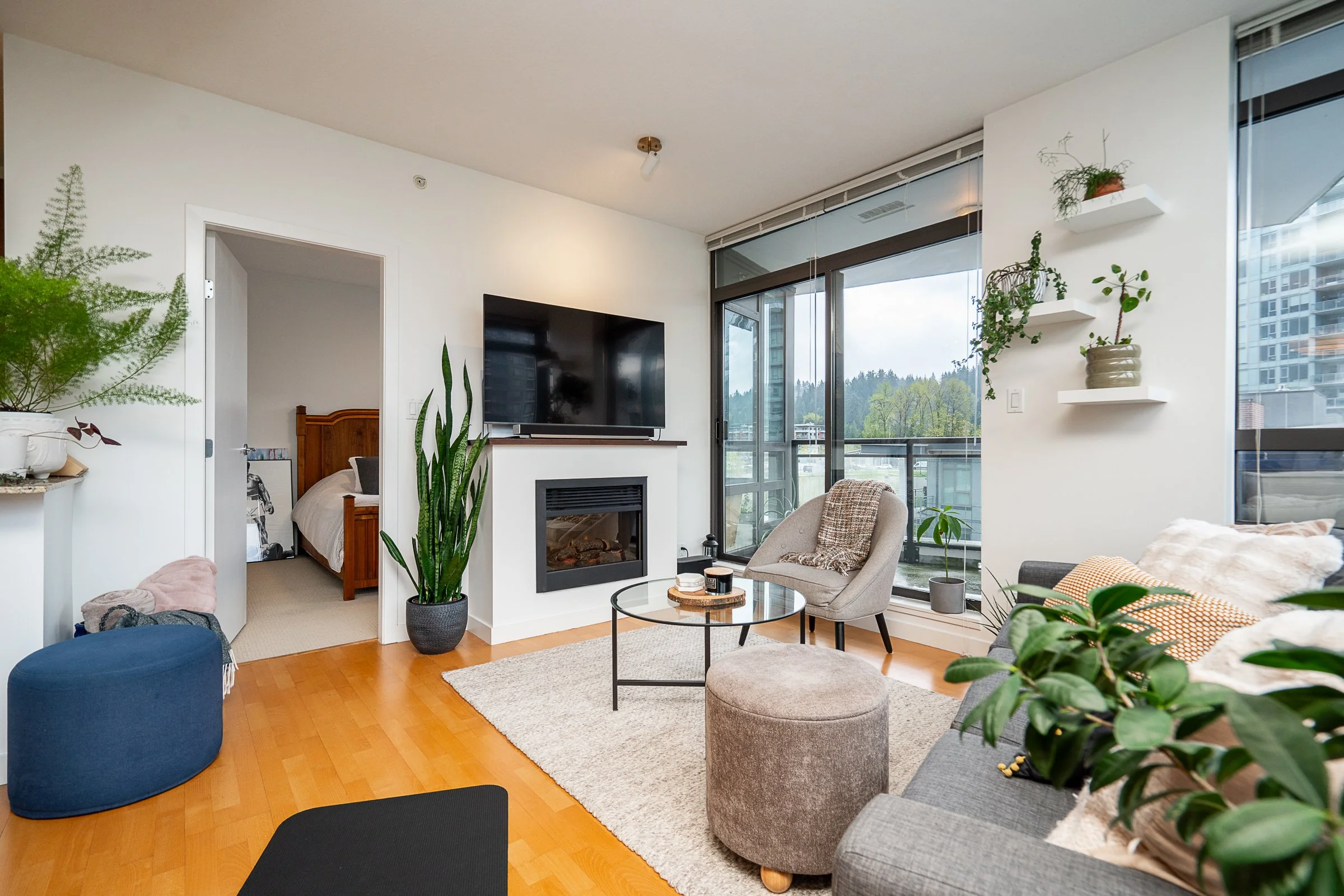 504-400-Capilano-Road-Port-Moody-Carolyn-Pogue-Best-Port-Moody-Real-Estate-Agent-Suter-Brook-Village-8.jpg