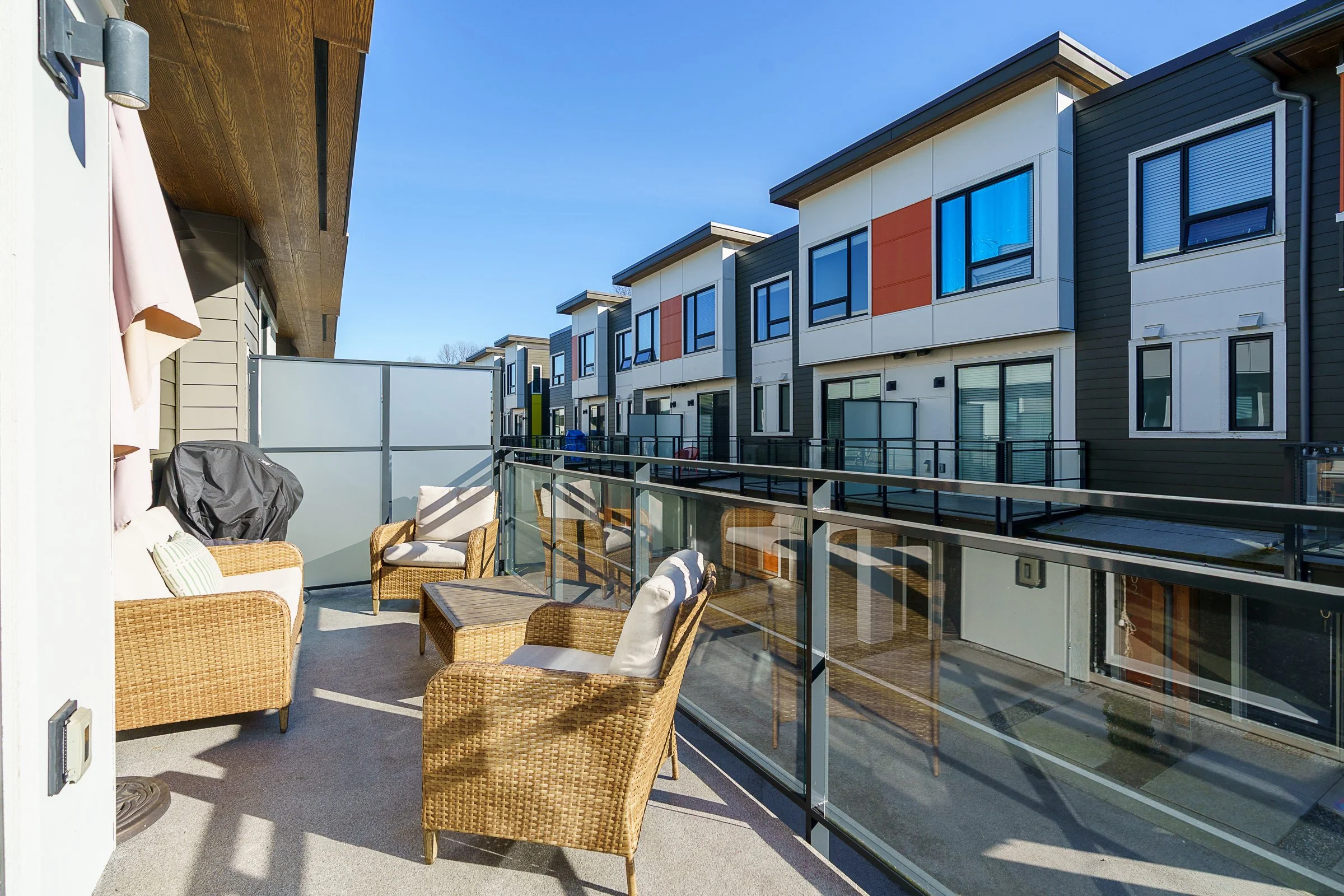 Port-Moody-Townhome-Carolyn-Pogue-Best-Port-Moody-Real-Estate-Agent-101-3021-St-George-Street-Port-Moody-16.jpg