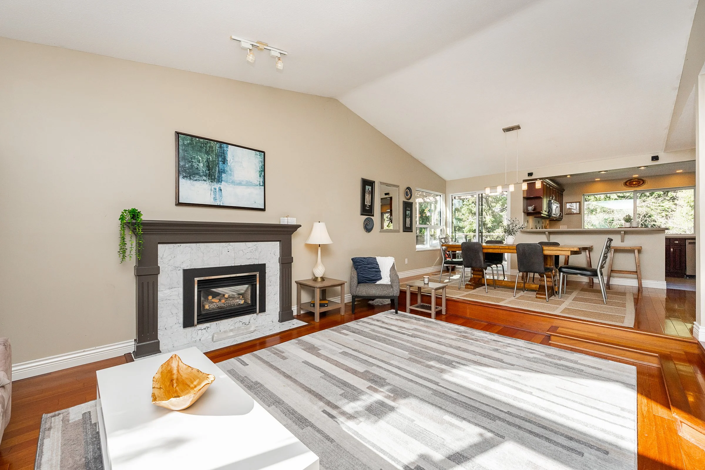 25-Ravine-Drive-Heritage-Mountain-Port-Moody-Carolyn-Pogue-Best-Port-Moody-Real-Estate-Agent-9.jpg