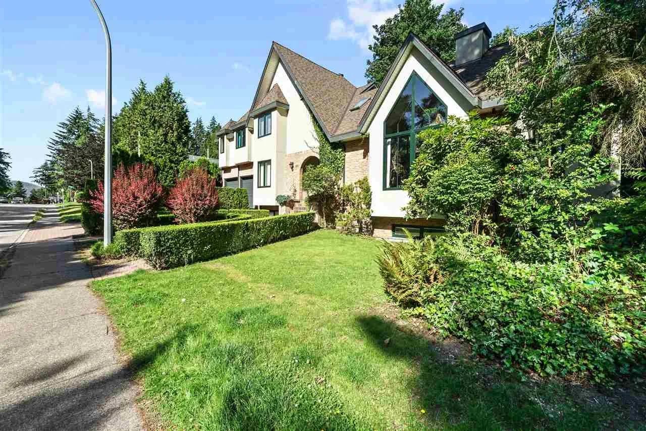 201-Princeton-Avenue-College-Park-Port-Moody-Carolyn-Pogue-Best-Port-Moody-Real-Estate-Agent-37.jpeg