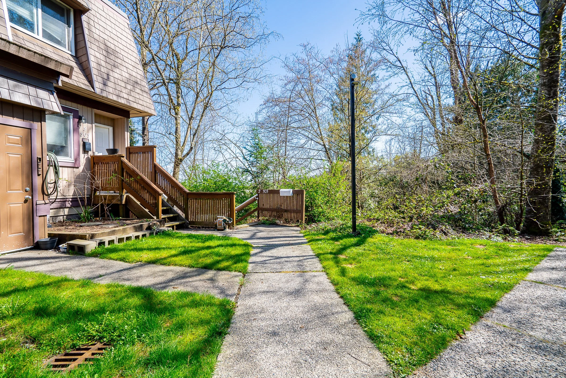 2-303-Afton-Lane-Port-Moody-Carolyn-Pogue-Best-Port-Moody-Real-Estate-Agent-2.jpg