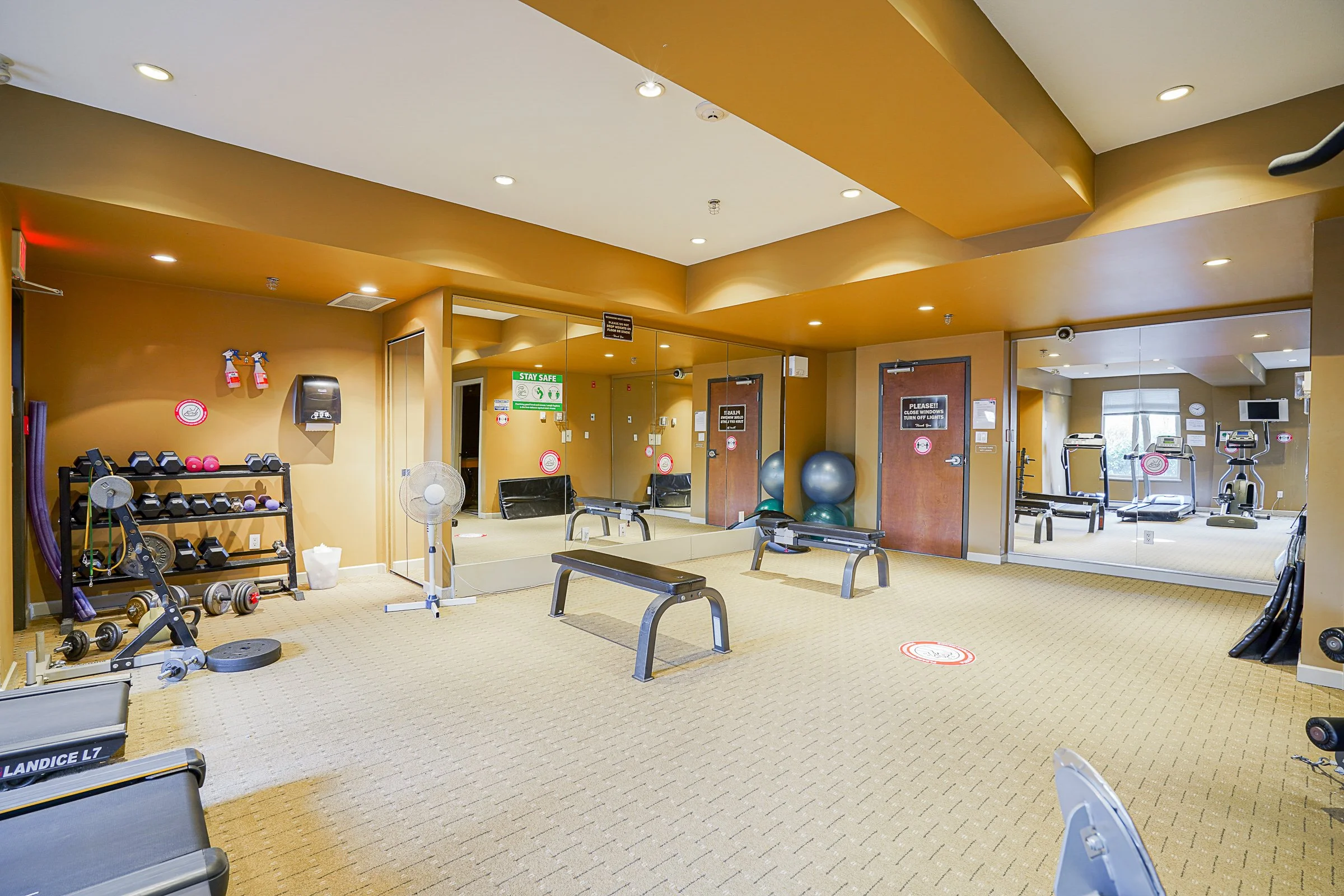 305-200-Capilano-Road-Port-Moody-Carolyn-Pogue-Port-Moody-Real-Estate-Agent-31.jpg