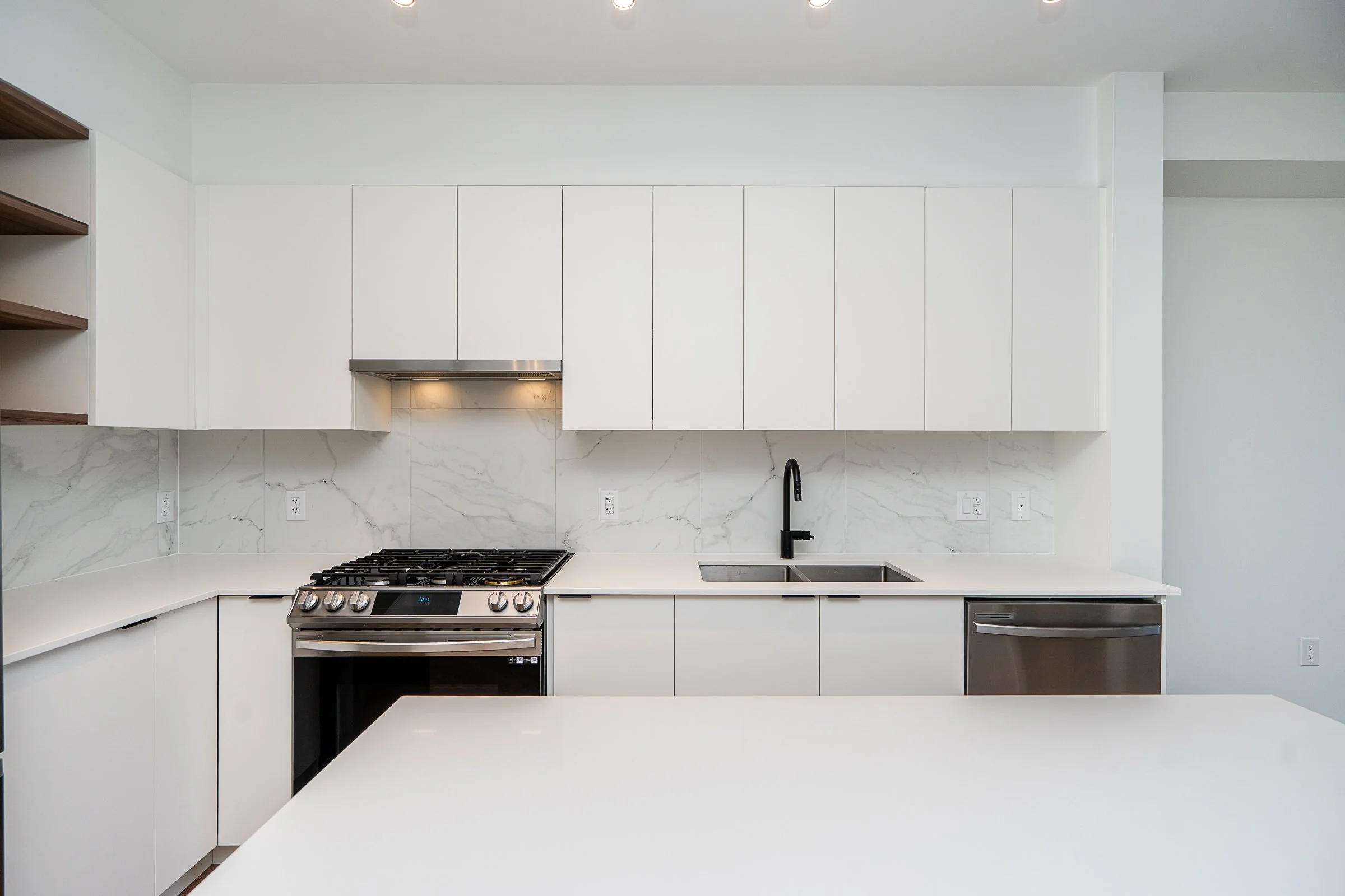 Clyde-Port-Moody-Condo-Carolyn-Pogue-Best-Port-Moody-Realtor-307-3229-St-Johns-Street-19.jpg