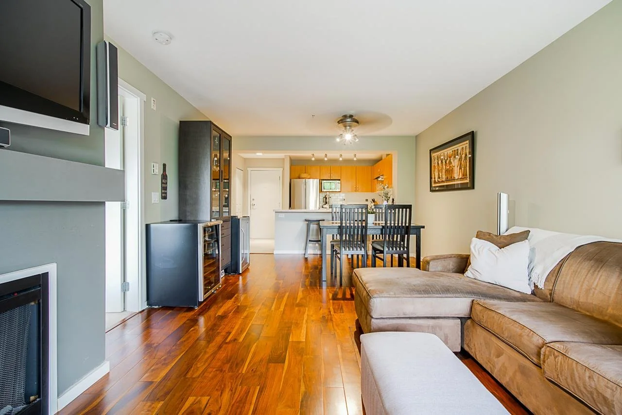 313-200-Klahanie-Drive-Port-Moody-Condo-For-Sale-Carolyn-Pogue-Port-Moody-Realtor-12.jpeg