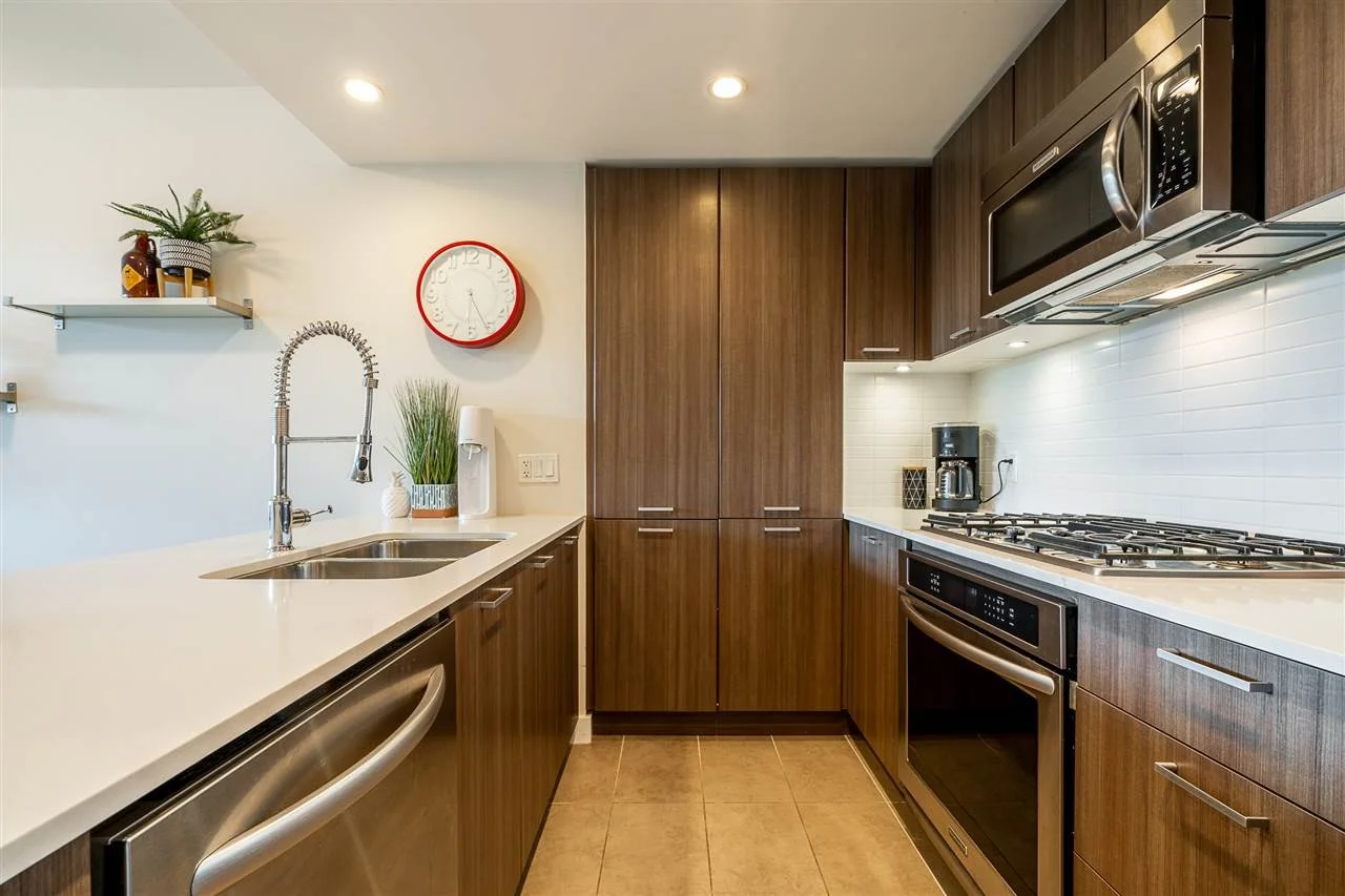 2508-301-Capilano-Road-Suter-Brook-Village-Port-Moody-Carolyn-Pogue-Best-Port-Moody-Real-Estate-Agent-4.jpeg