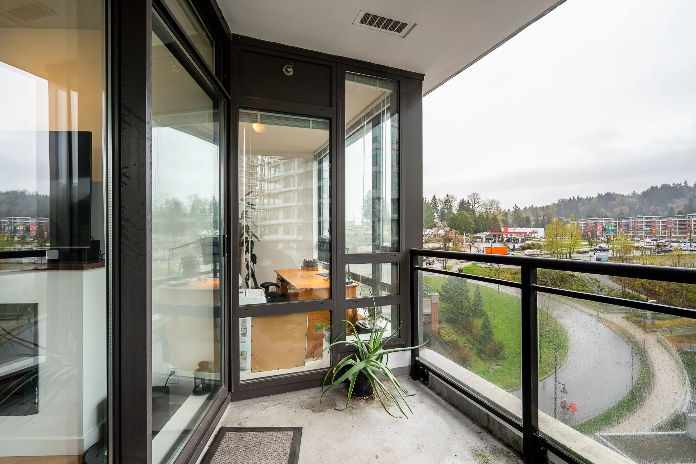 504-400-Capilano-Road-Port-Moody-Carolyn-Pogue-Best-Port-Moody-Real-Estate-Agent-Suter-Brook-Village-16.jpg