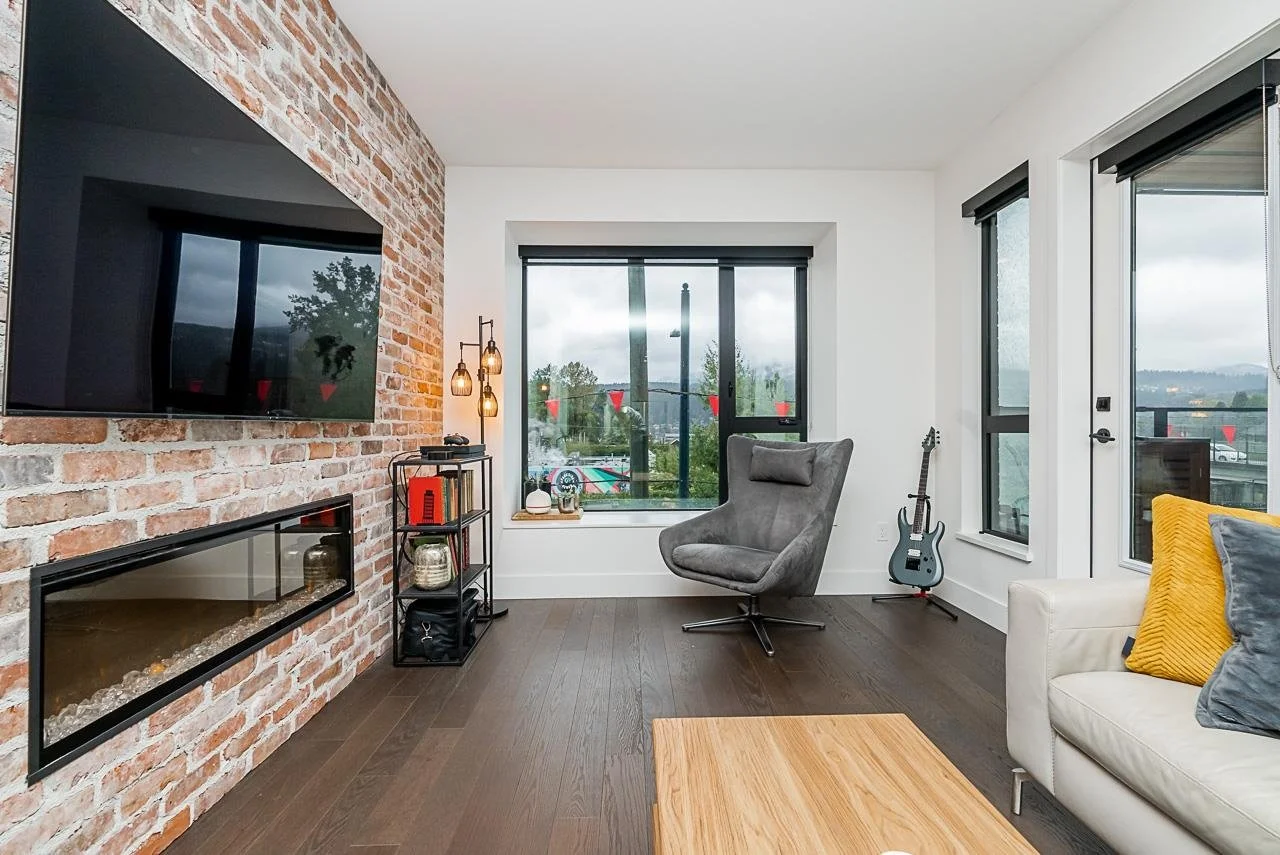 205-83-Moody-Street-Port-Moody-Carolyn-Pogue-Best-Port-Moody-Real-Estate-Agent-16.jpeg