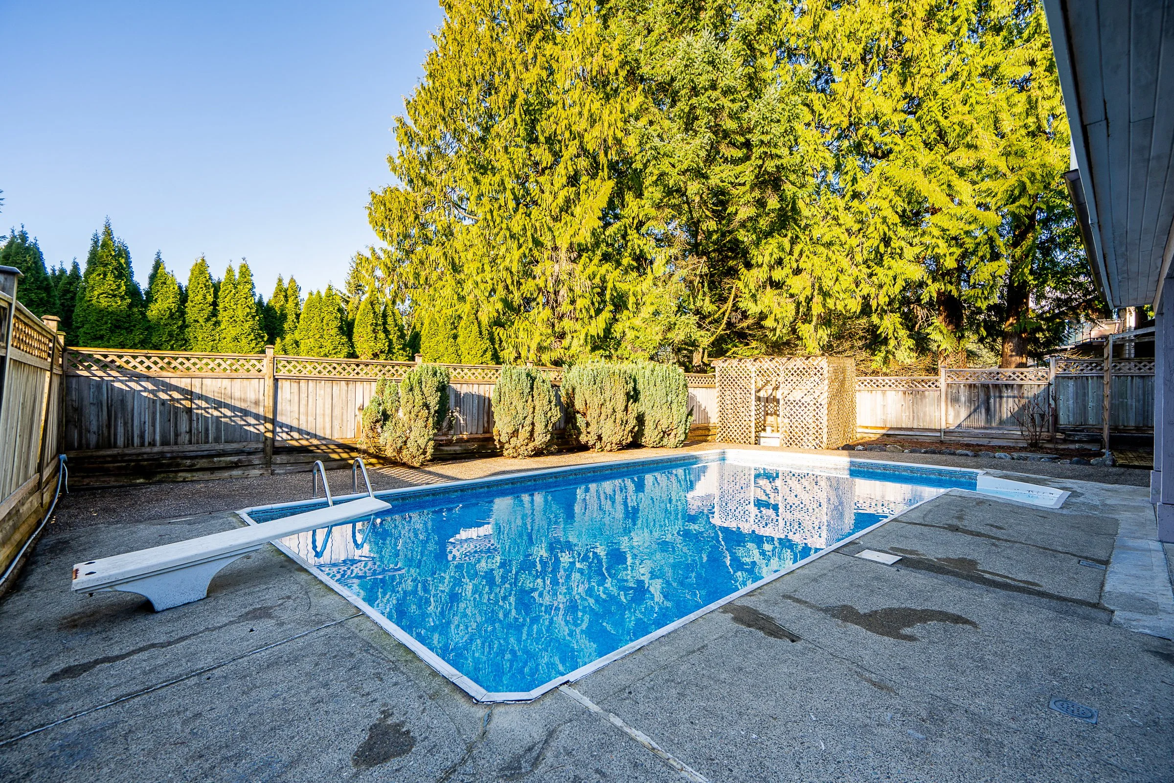 148-Roe-Drive-Port-Moody-Carolyn-Pogue-Best-Port-Moody-Real-Estate-Agent-38.jpg