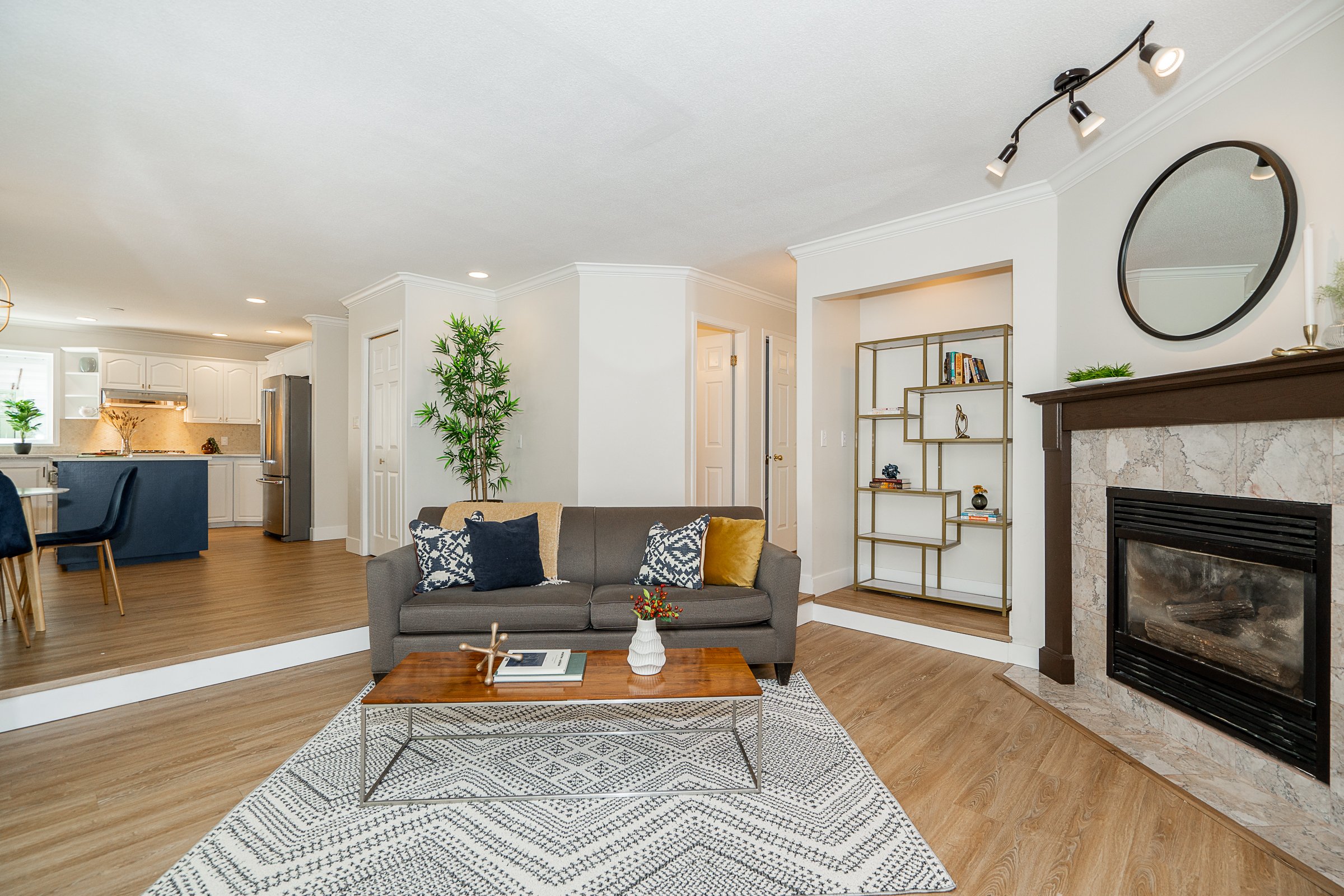 12-Flavelle-Drive-Port-Moody-Homes-For-Sale-Carolyn-Pogue-Port-Moody-Real-Estate-Agent-12.jpg