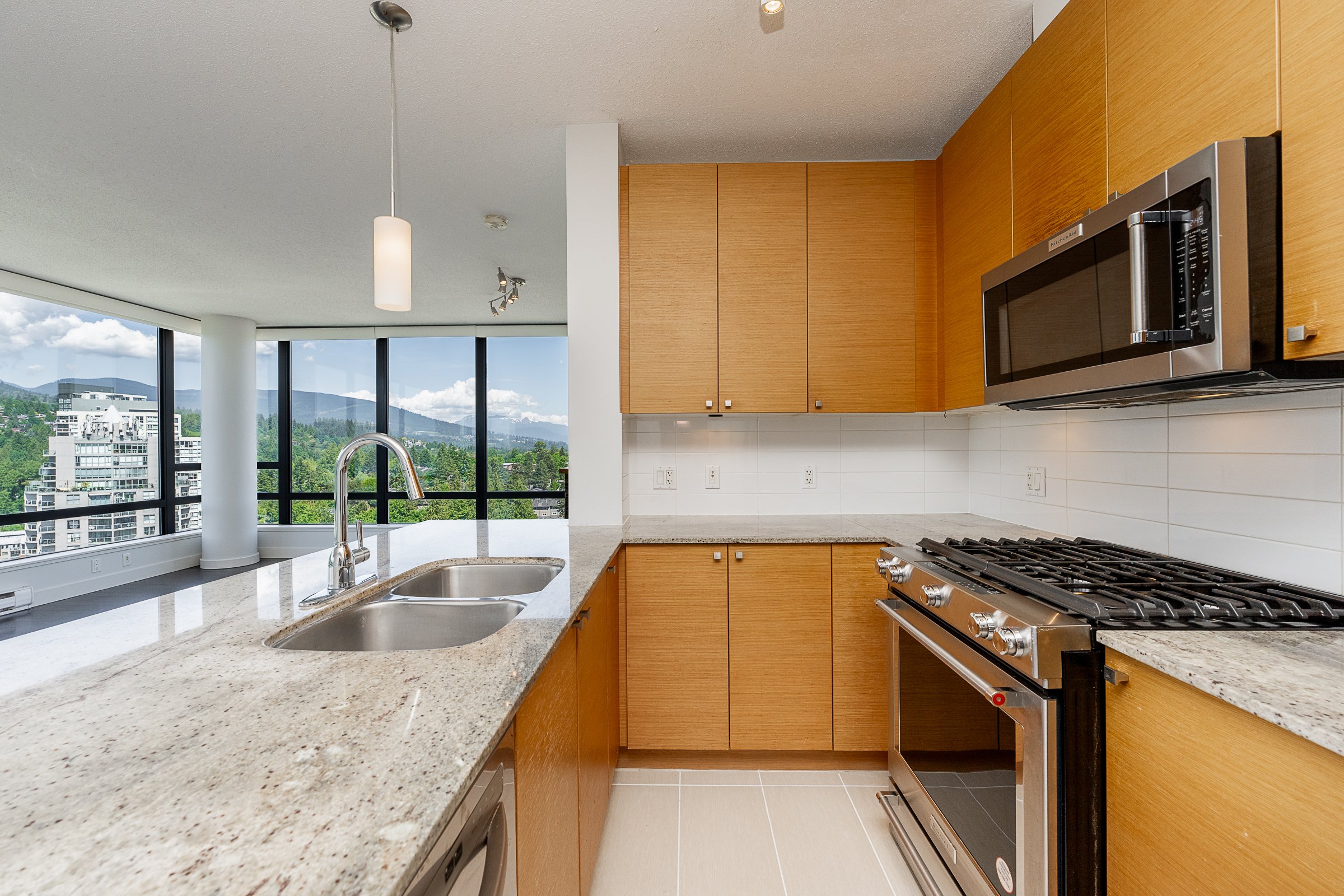 1908-110-Brew-Street-Suter-Brook-Village-Port-Moody-Carolyn-Pogue-Best-Port-Moody-Real-Estate-Agent-4.jpg